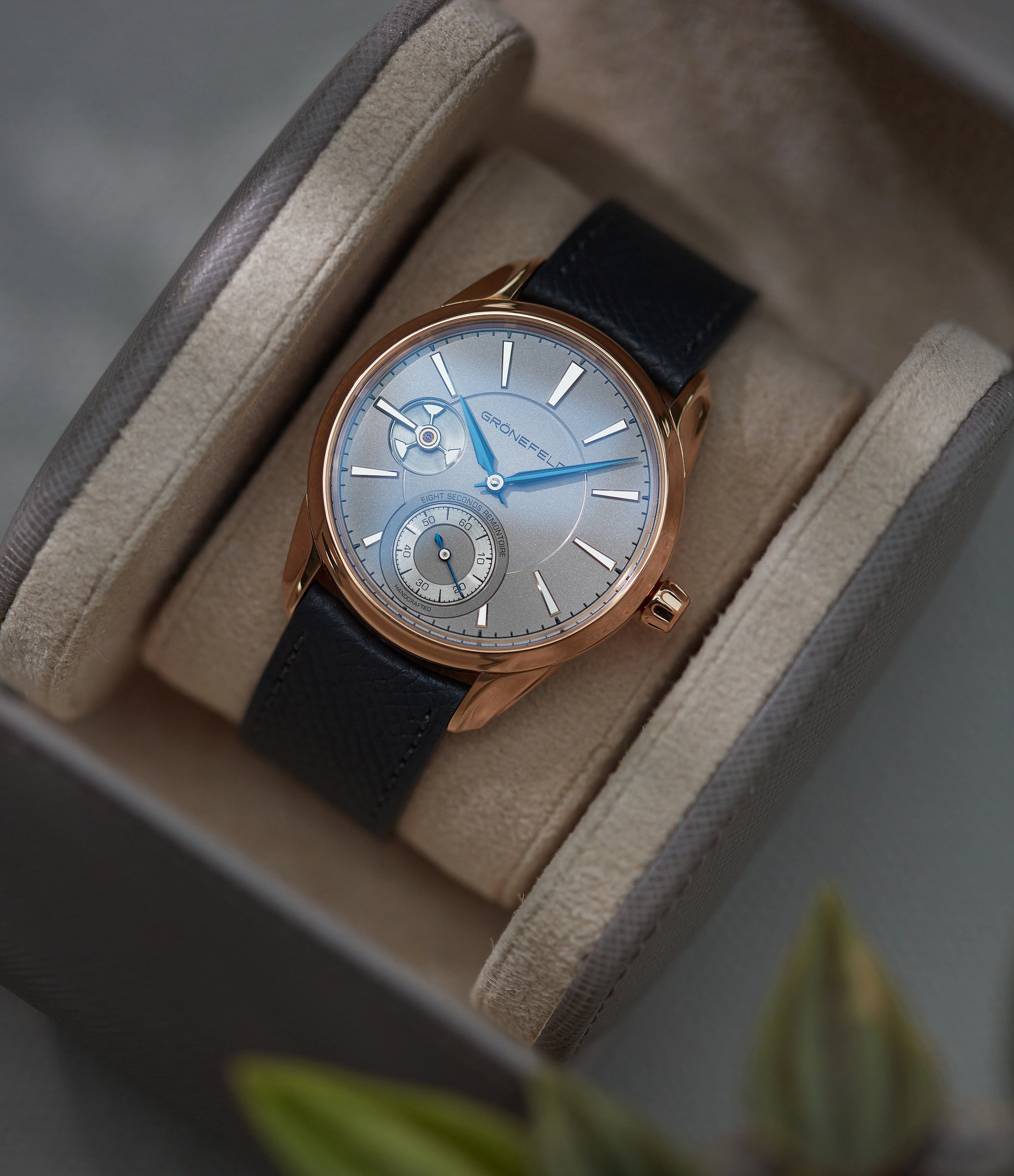 1941 Remontoire | Silver dial | Red gold