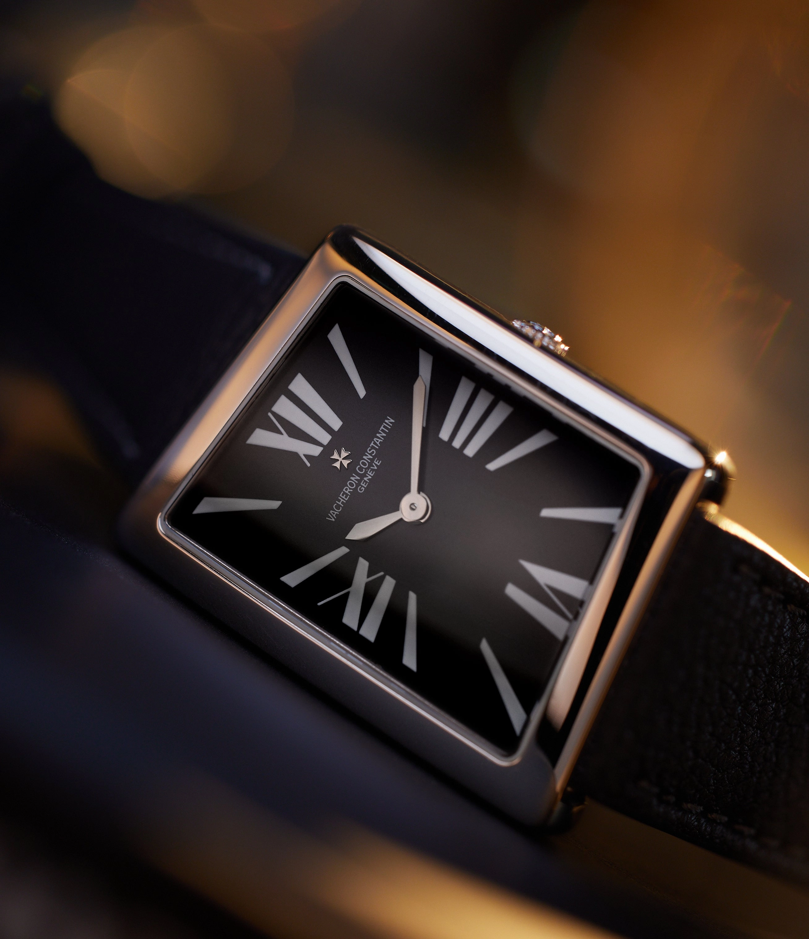 1972 Asymmetric | Ref. 37010 | White Gold