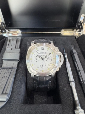 2011 Panerai Luminor Chrono Daylight PAM00251