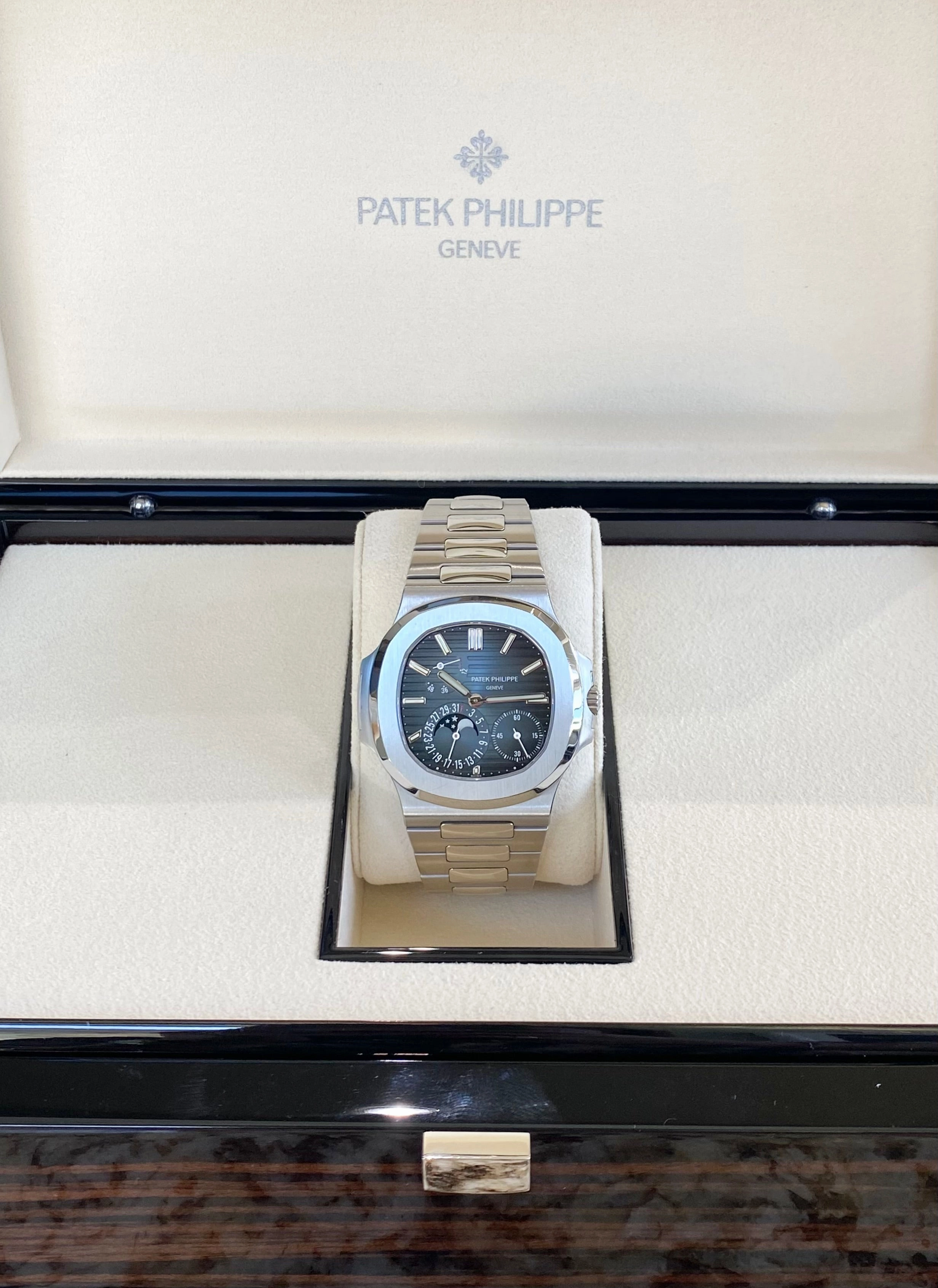 2019 Patek Philippe Nautilus 5712