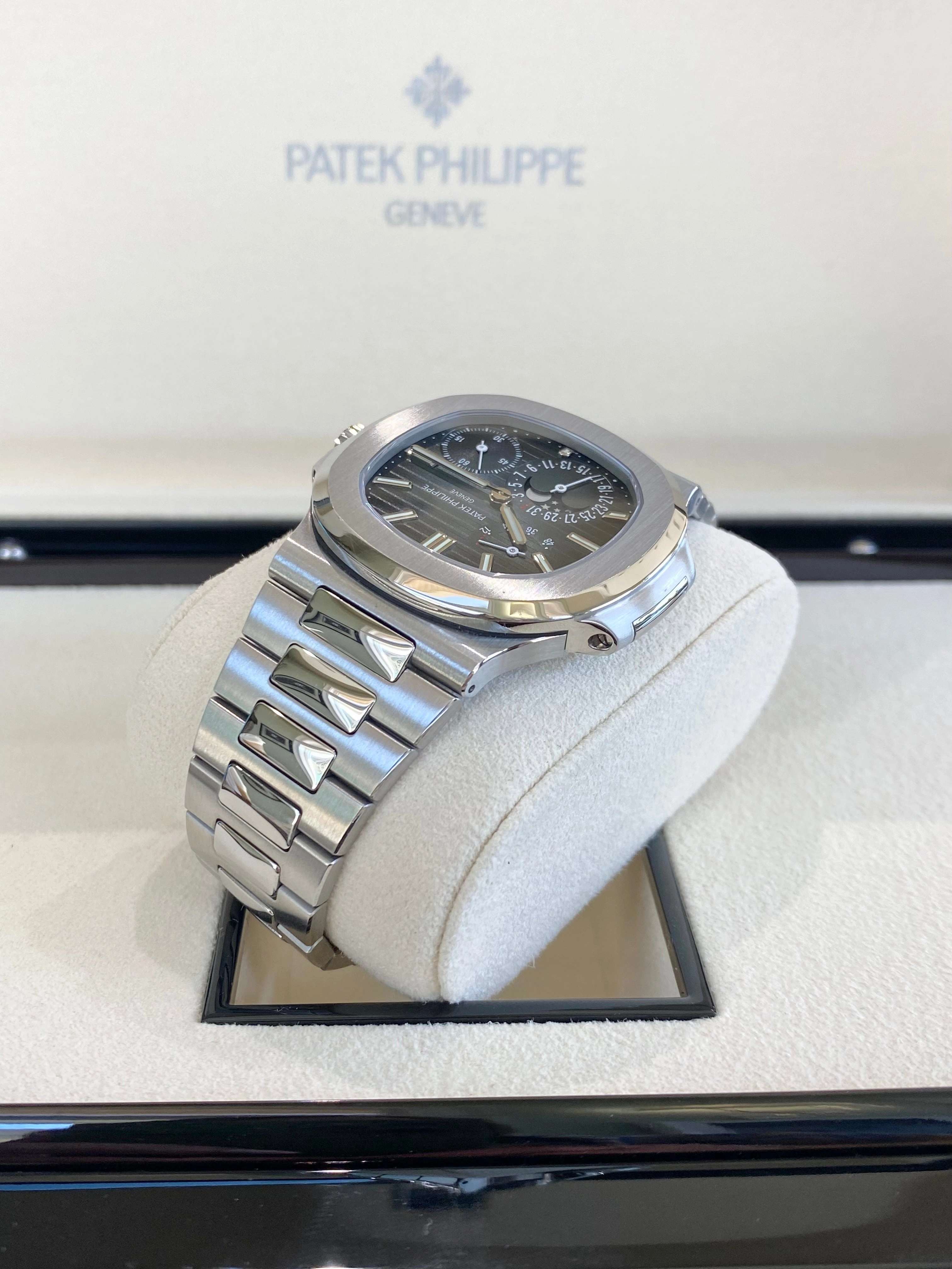 2019 Patek Philippe Nautilus 5712