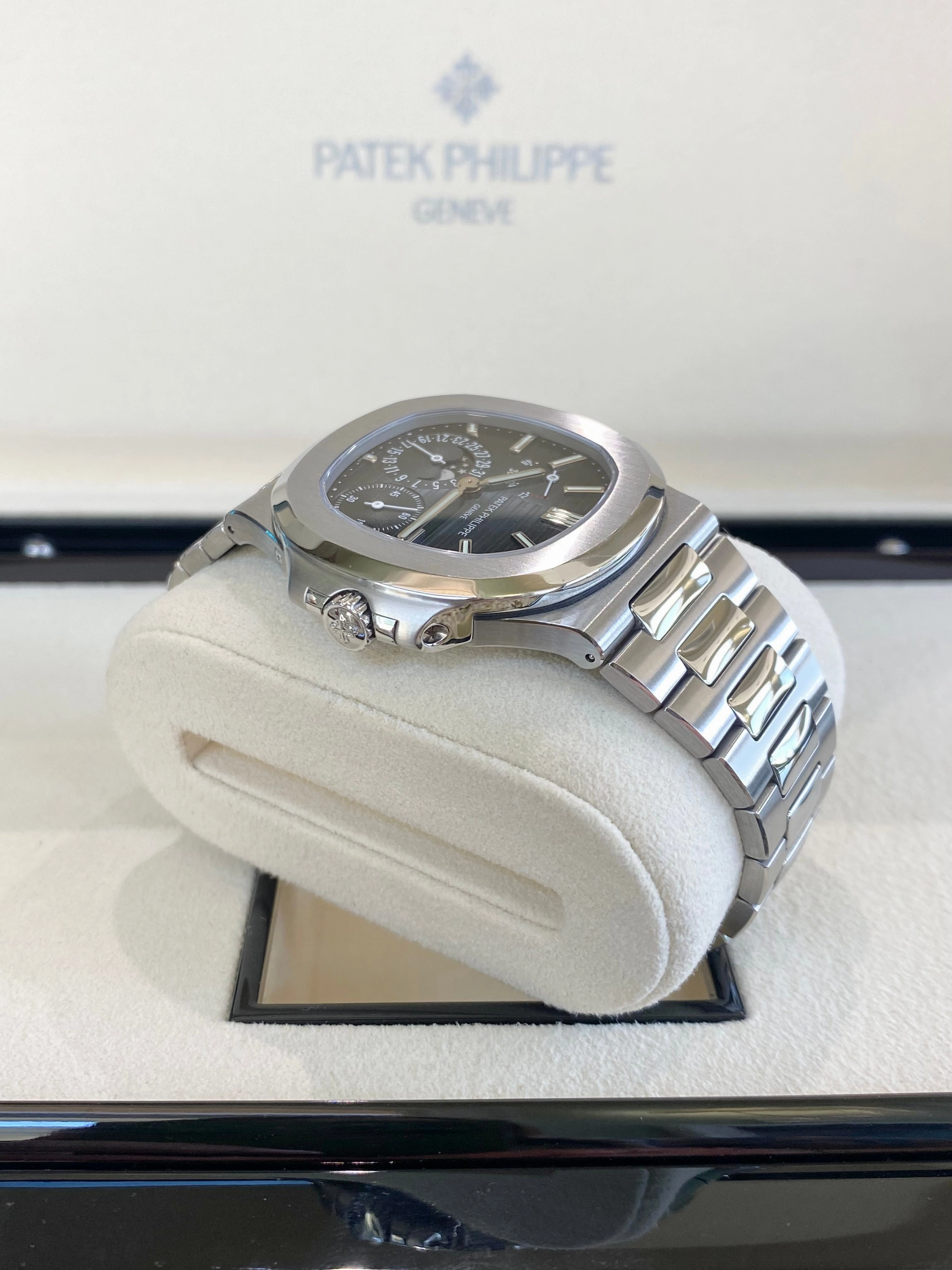 2019 Patek Philippe Nautilus 5712