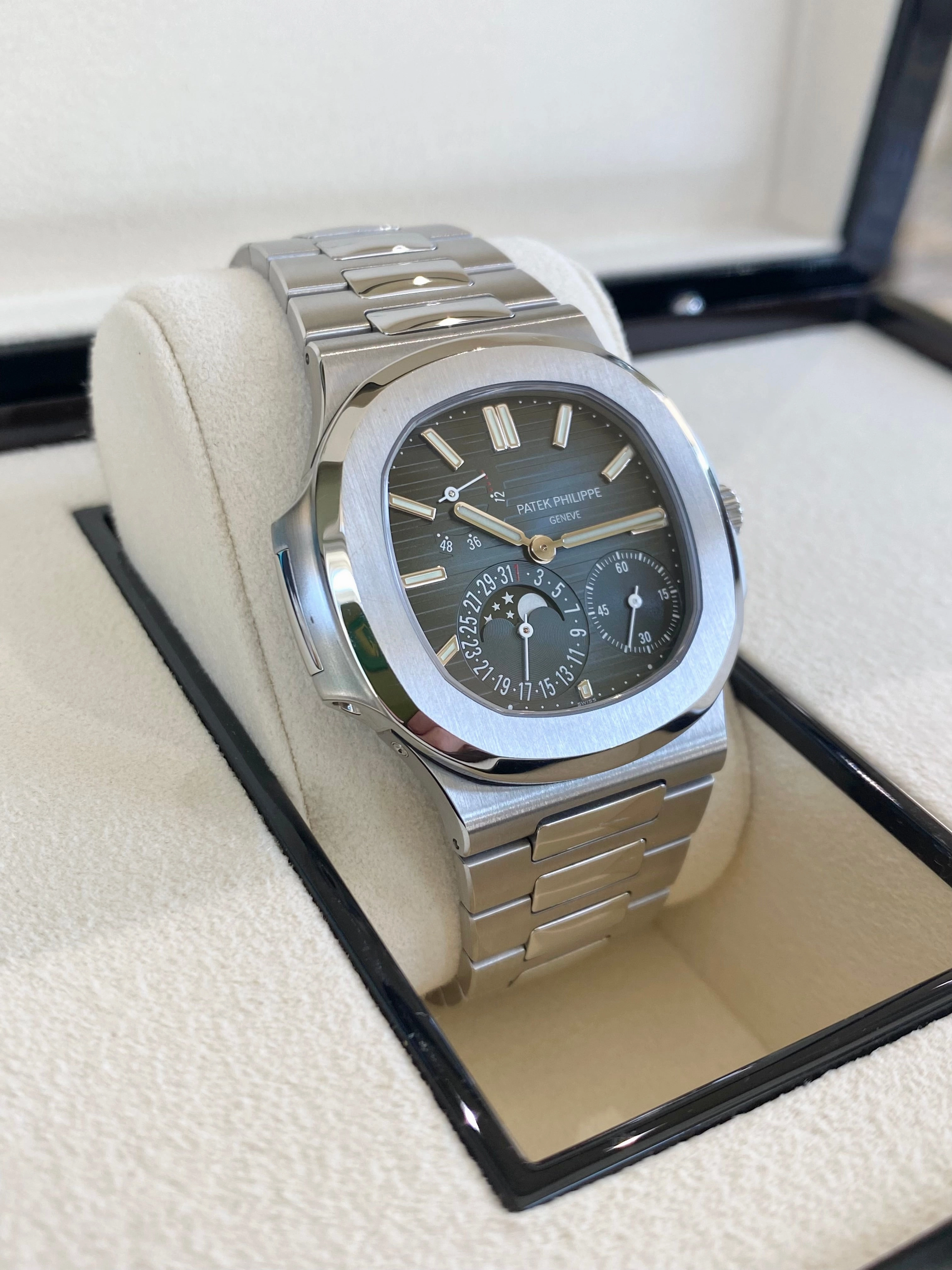2019 Patek Philippe Nautilus 5712
