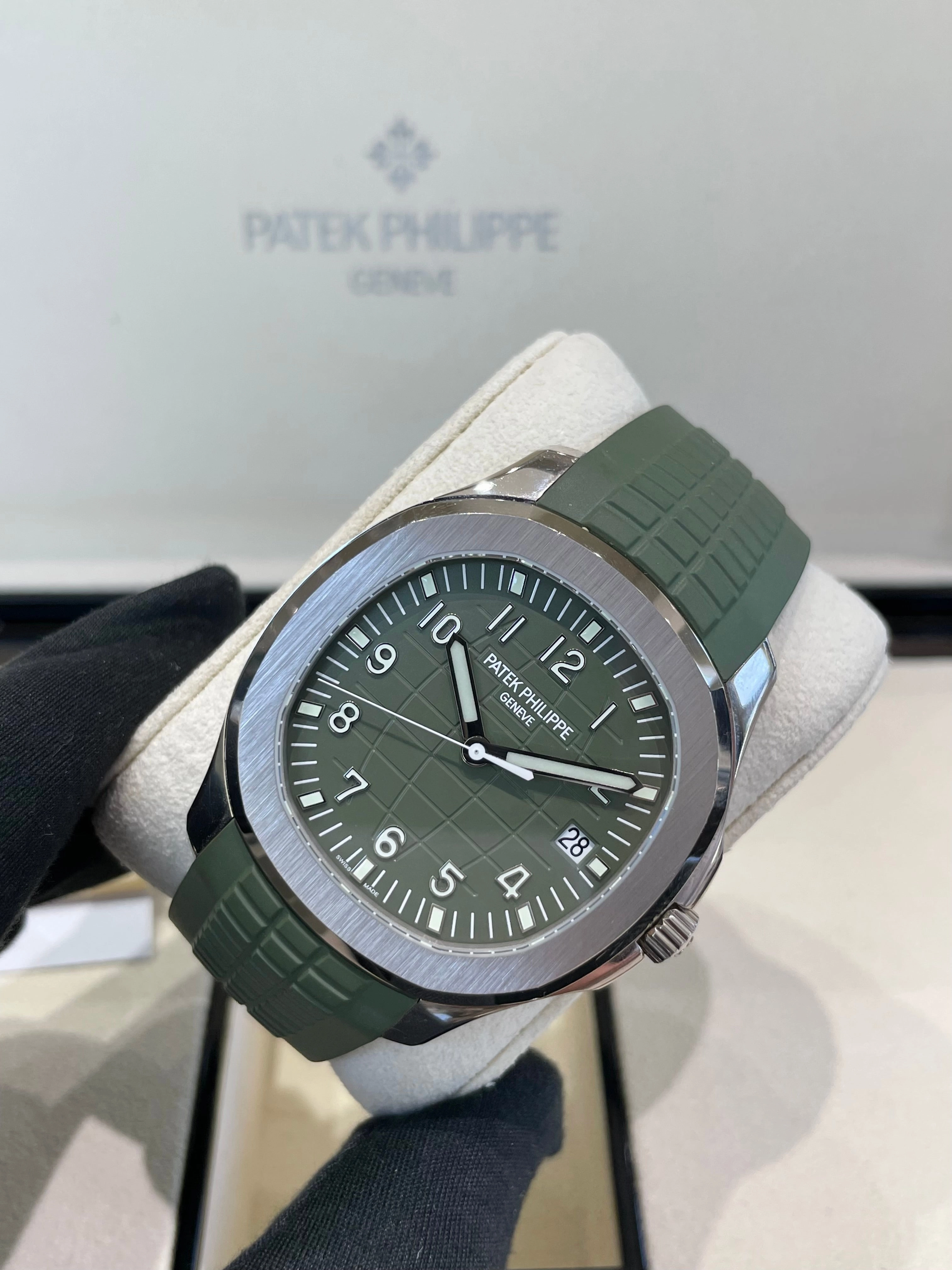 2020 Patek Philippe Aquanaut Self-Winding