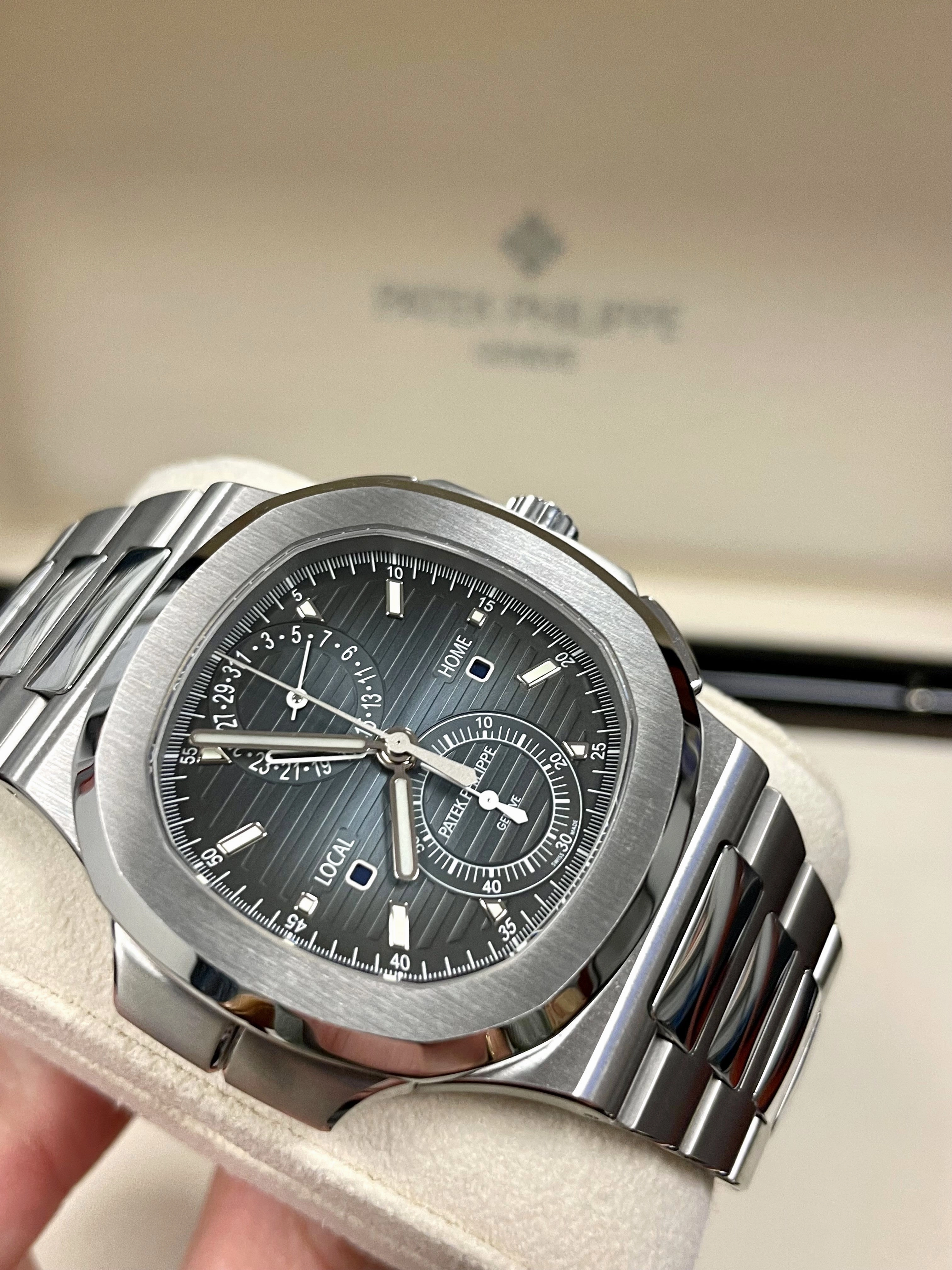 2022 Patek Philippe Aquanaut Travel Time