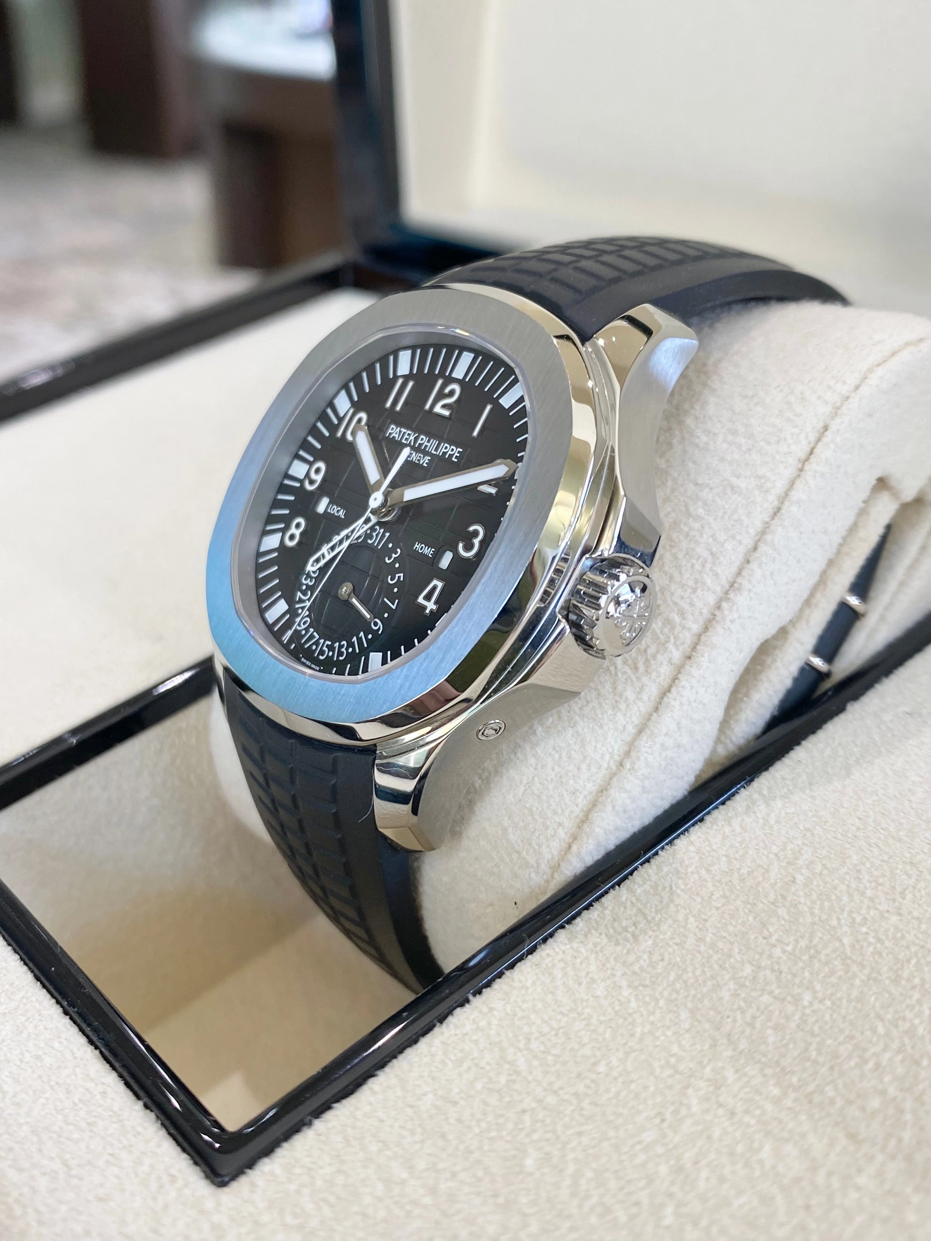 2022 Patek Philippe Aquanaut Travel Time 5164A