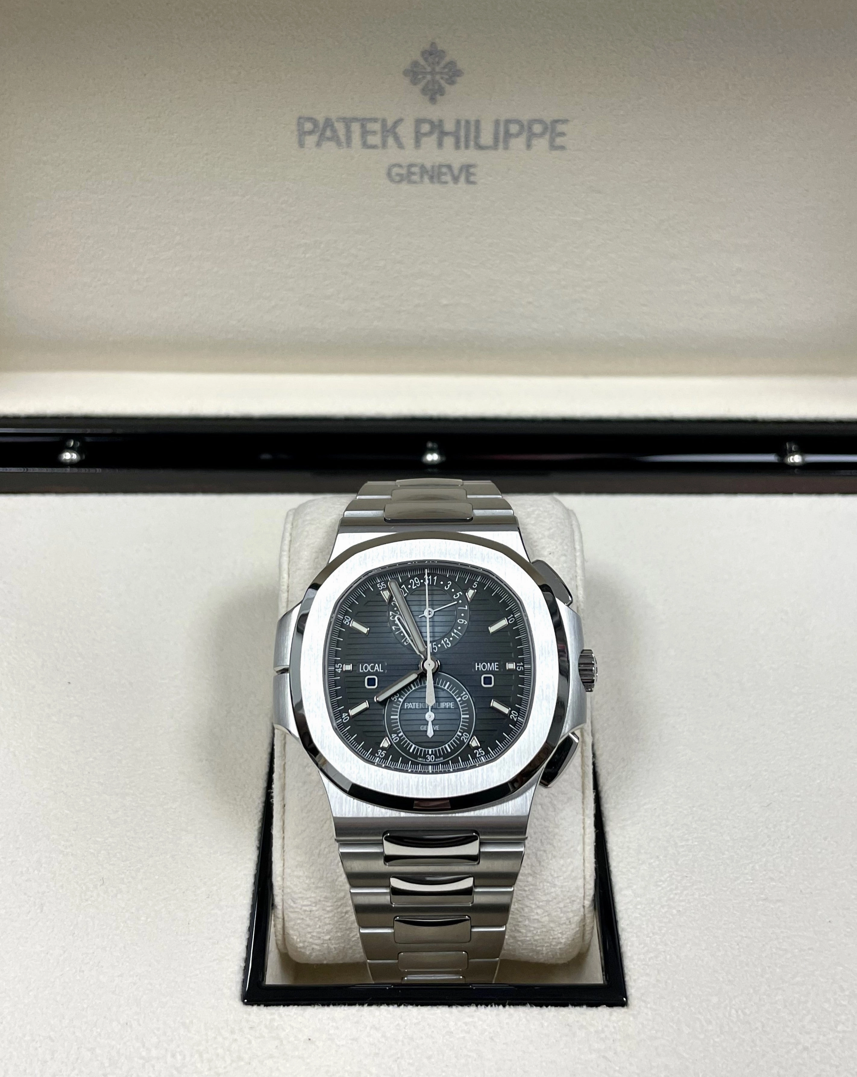 2022 Patek Philippe Aquanaut Travel Time