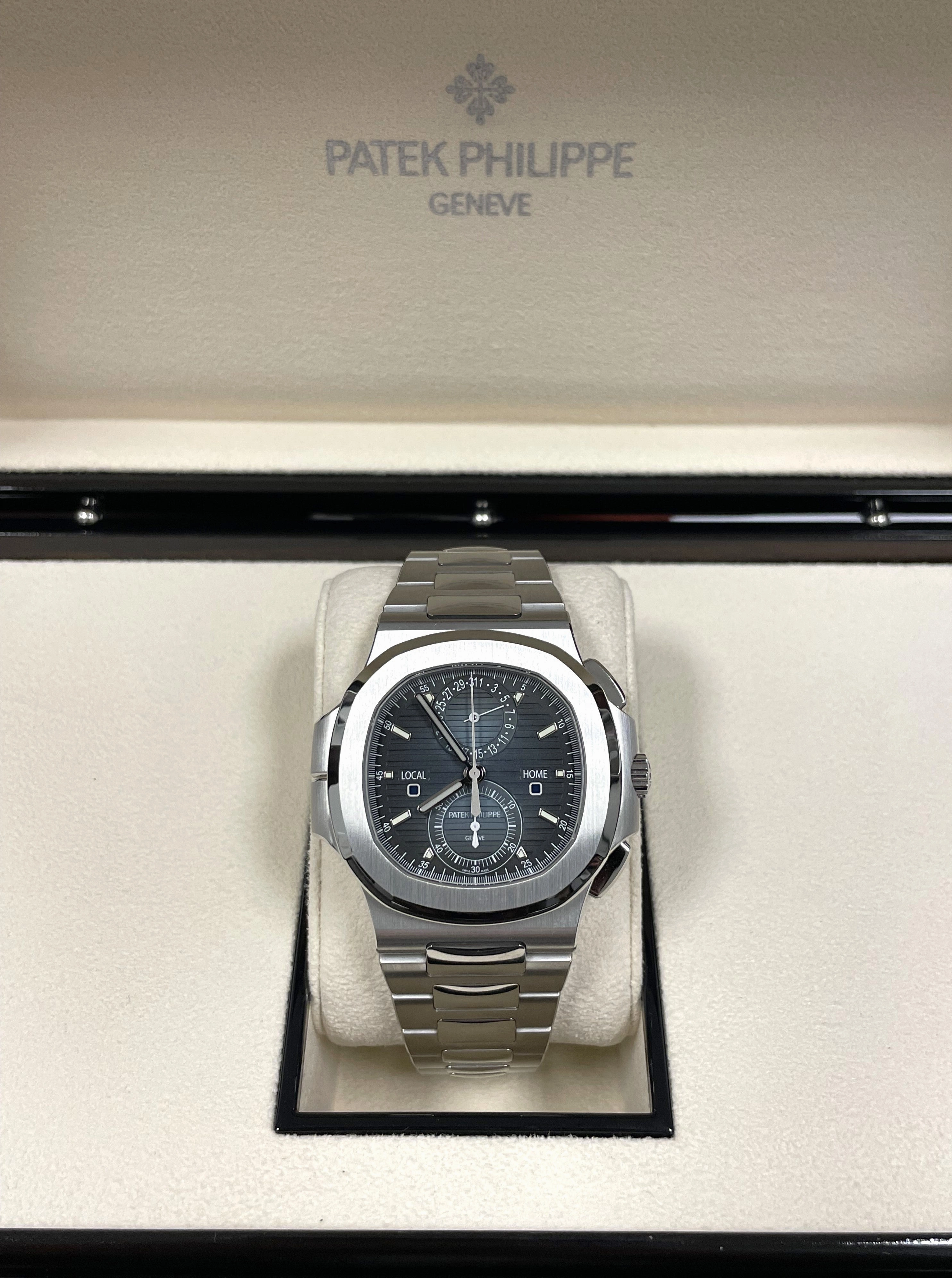 2022 Patek Philippe Aquanaut Travel Time