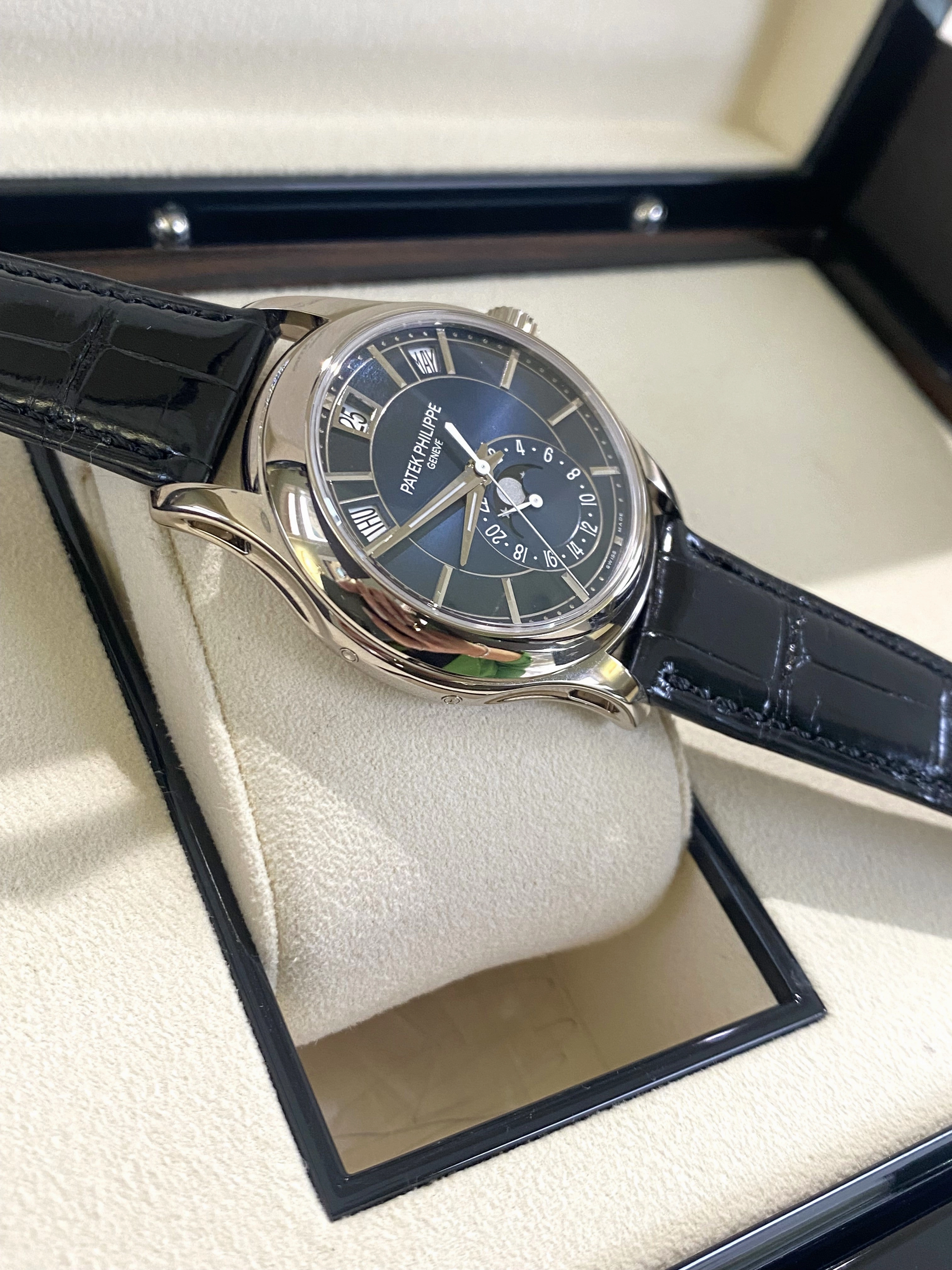 2022 Patek Philippe Complications Moon Phase