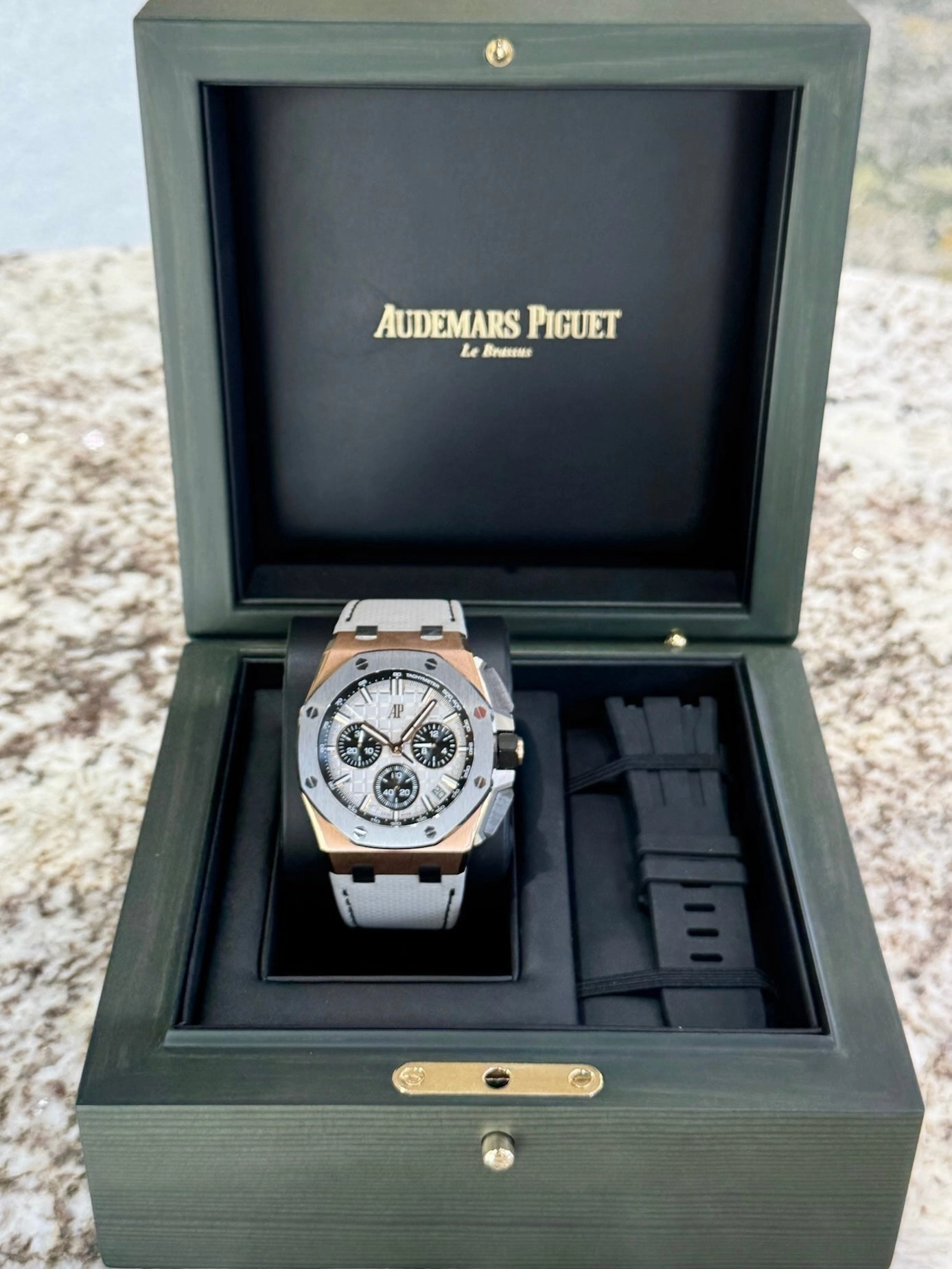 2023 Audemars Piguet Royal Oak Chronograph 26420OI