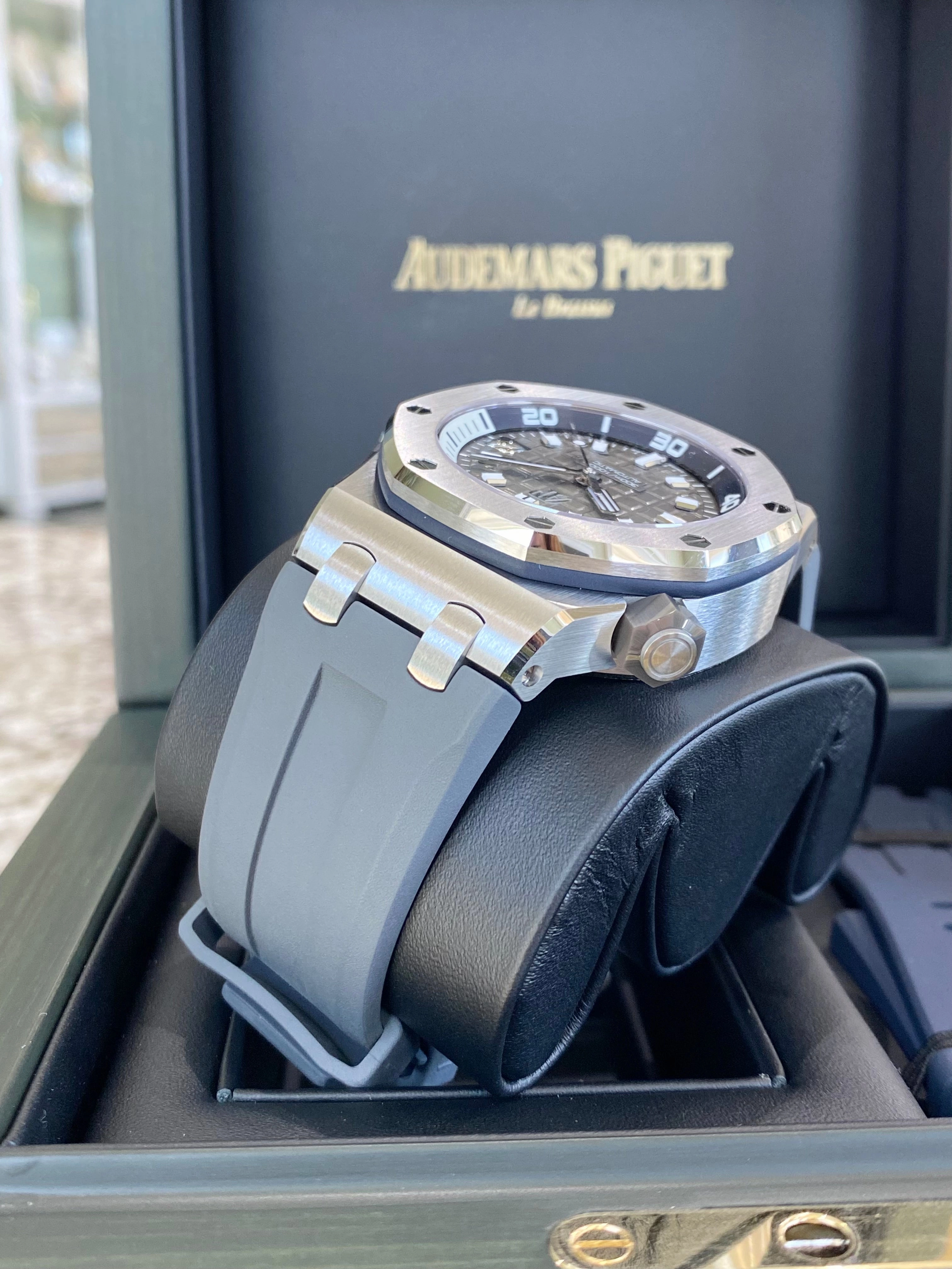 2023 Audemars Piguet Royal Oak Offshore Diver 15720ST