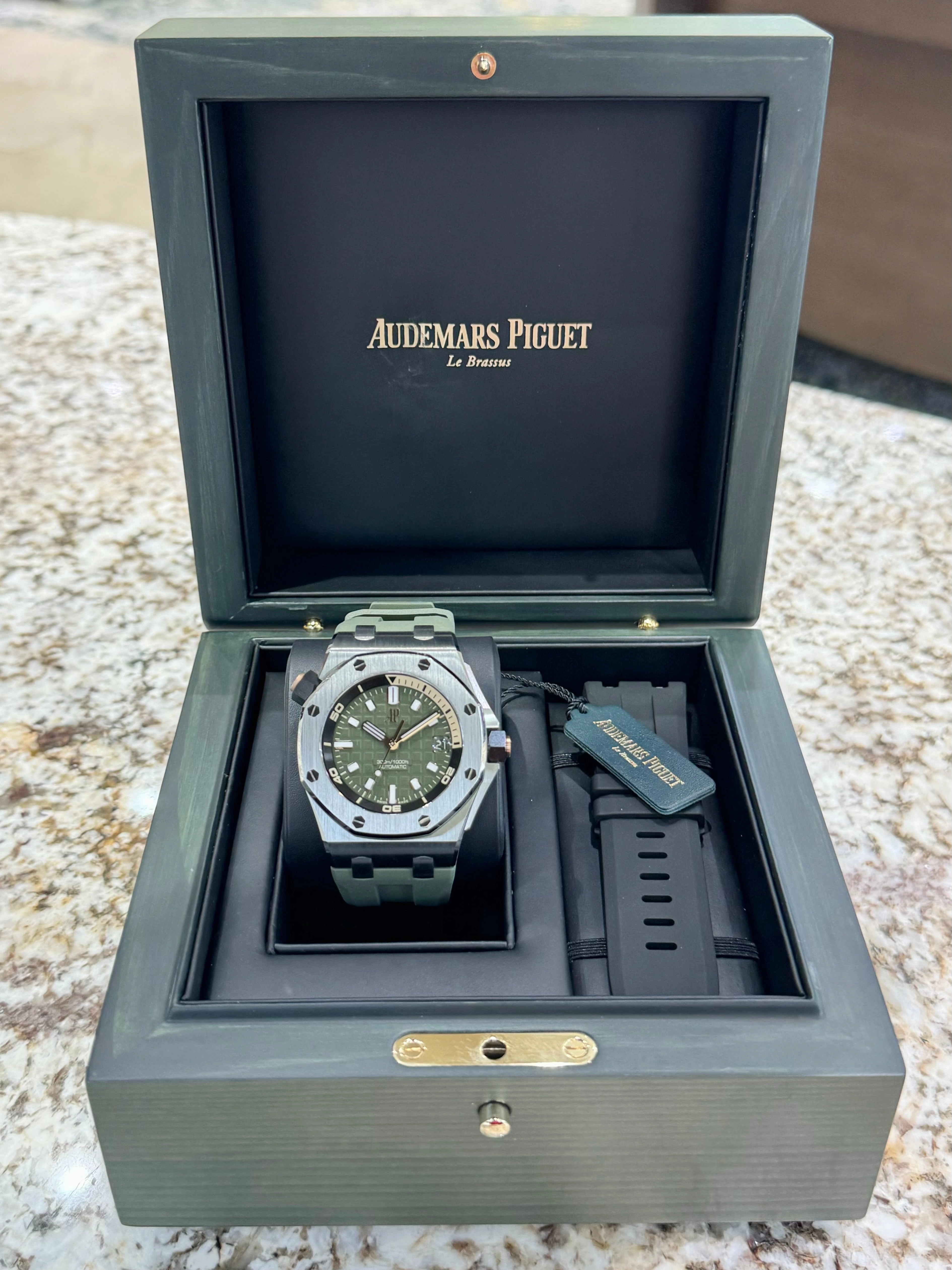 2023 Audemars Piguet Royal Oak Offshore Diver 15720ST