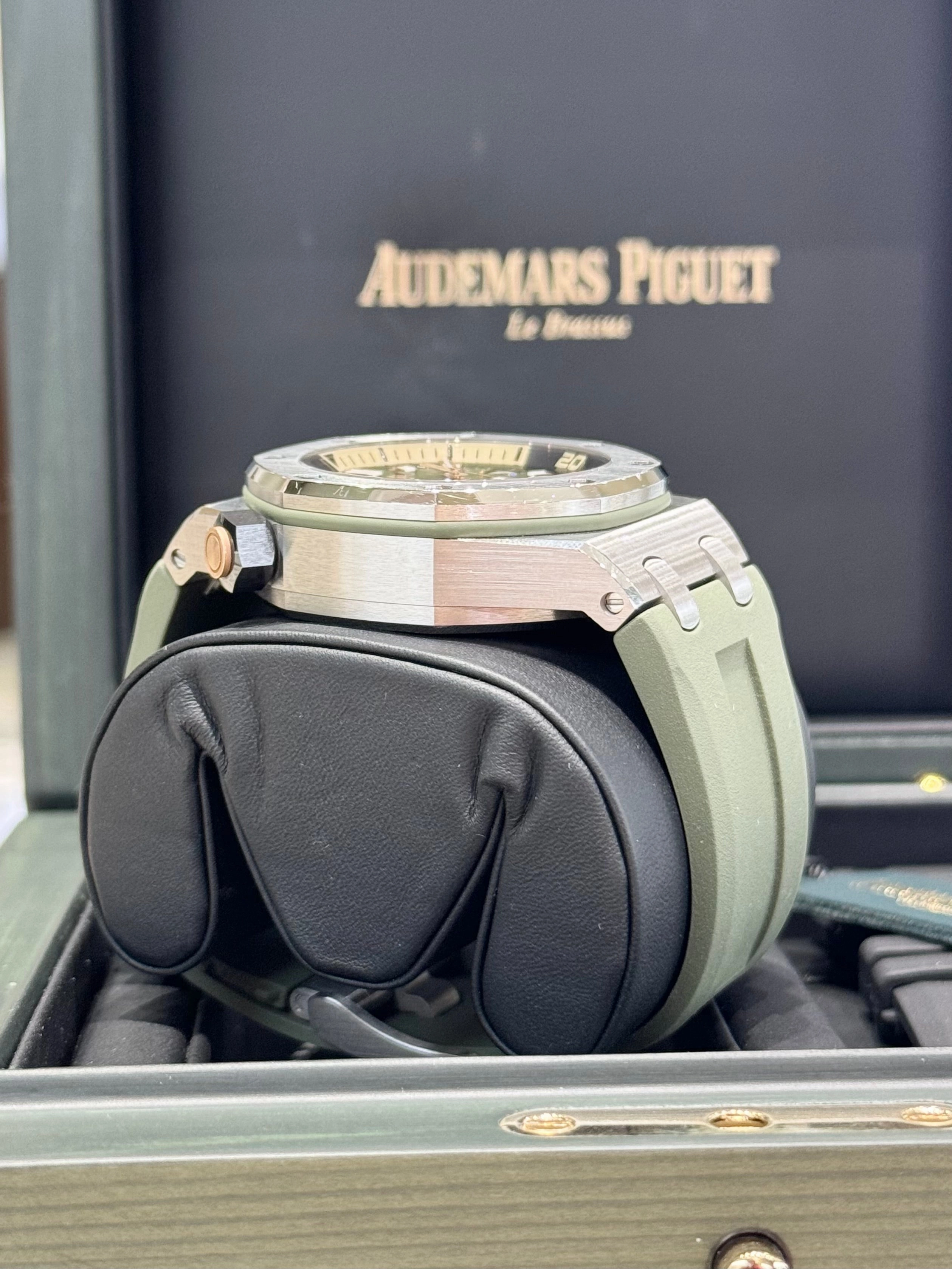2023 Audemars Piguet Royal Oak Offshore Diver 15720ST