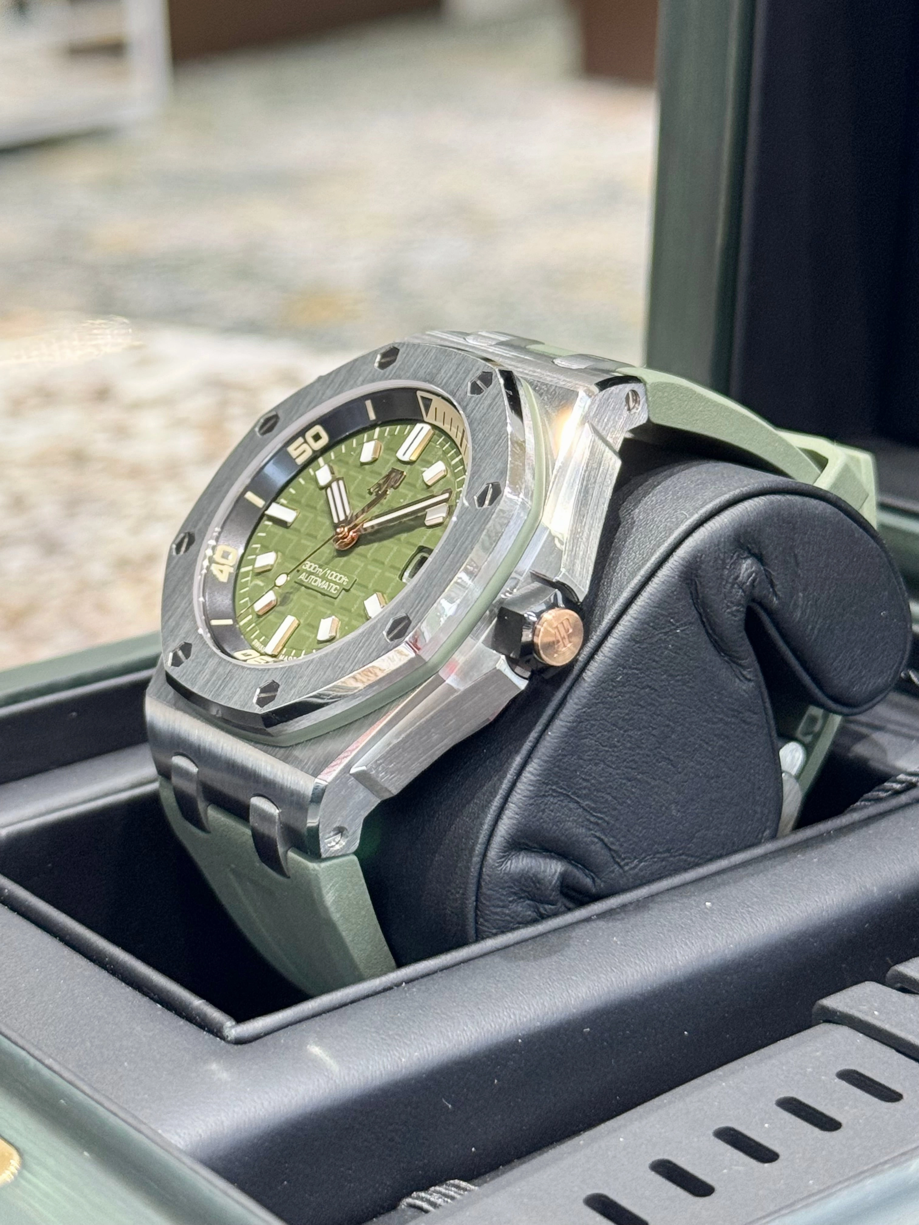 2023 Audemars Piguet Royal Oak Offshore Diver 15720ST