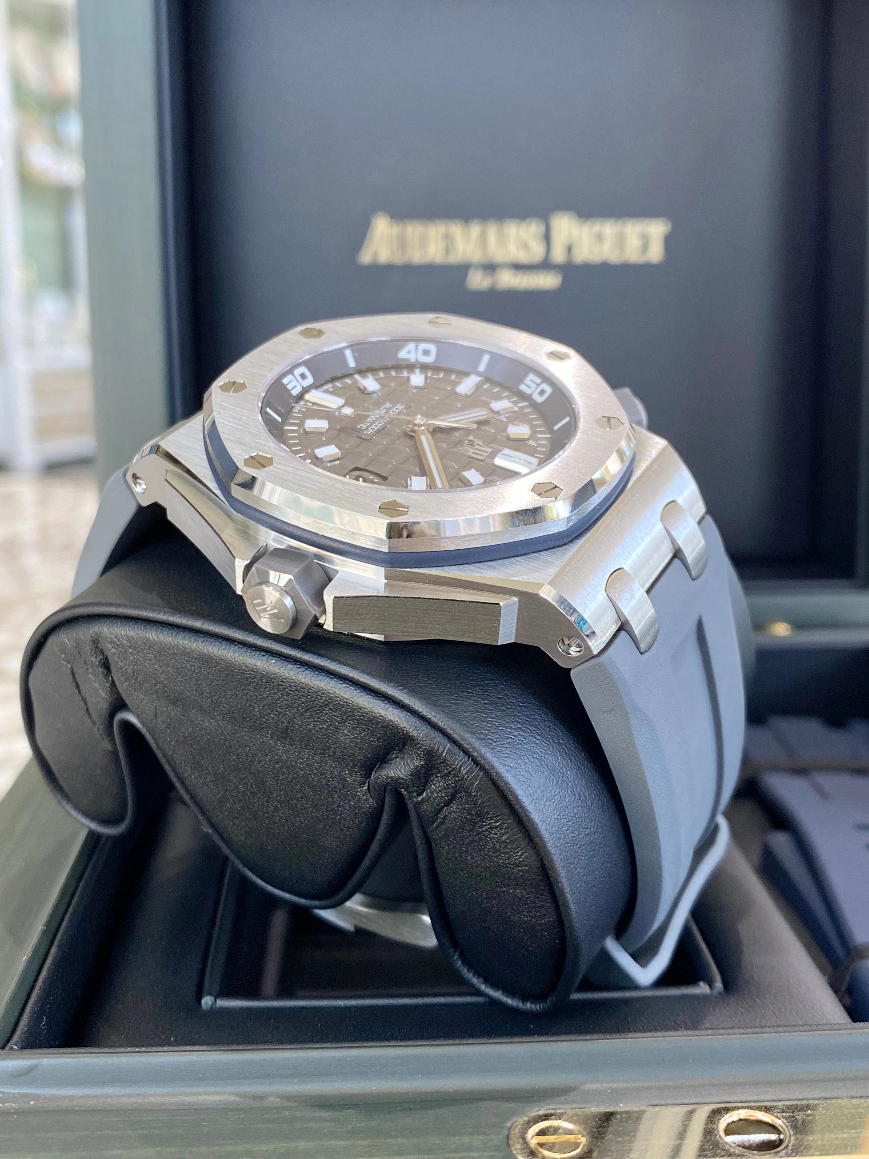 2023 Audemars Piguet Royal Oak Offshore Diver 15720ST