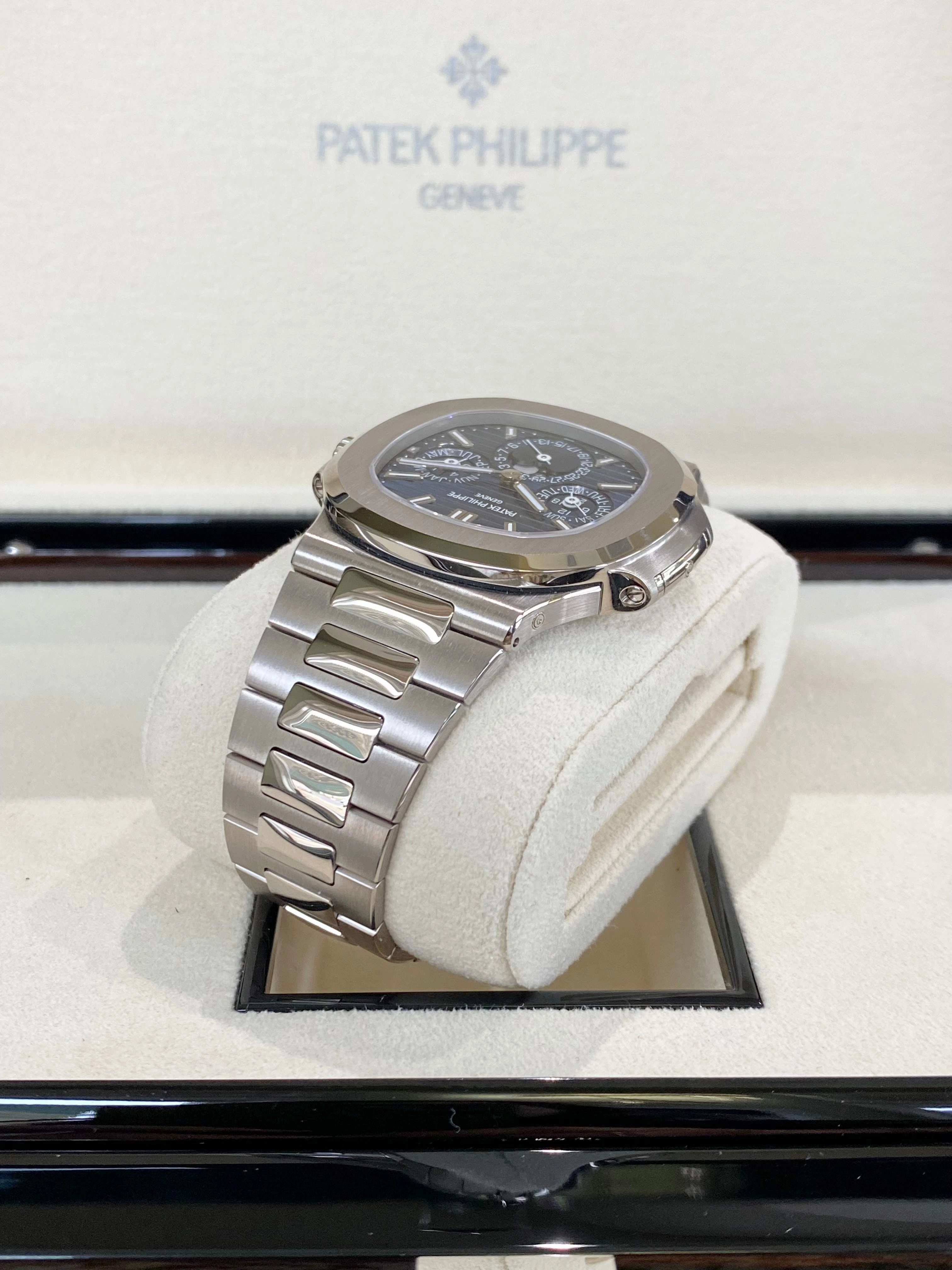 2023 Patek Philippe Nautilus 5740/1G