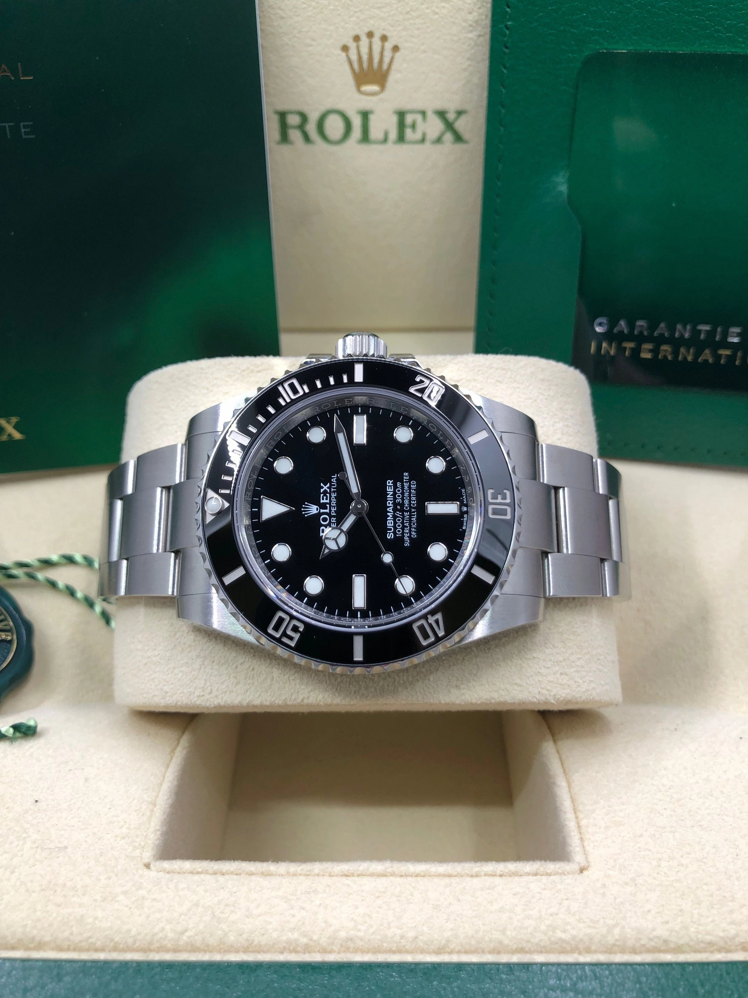2023 Rolex Submariner No Date 124060