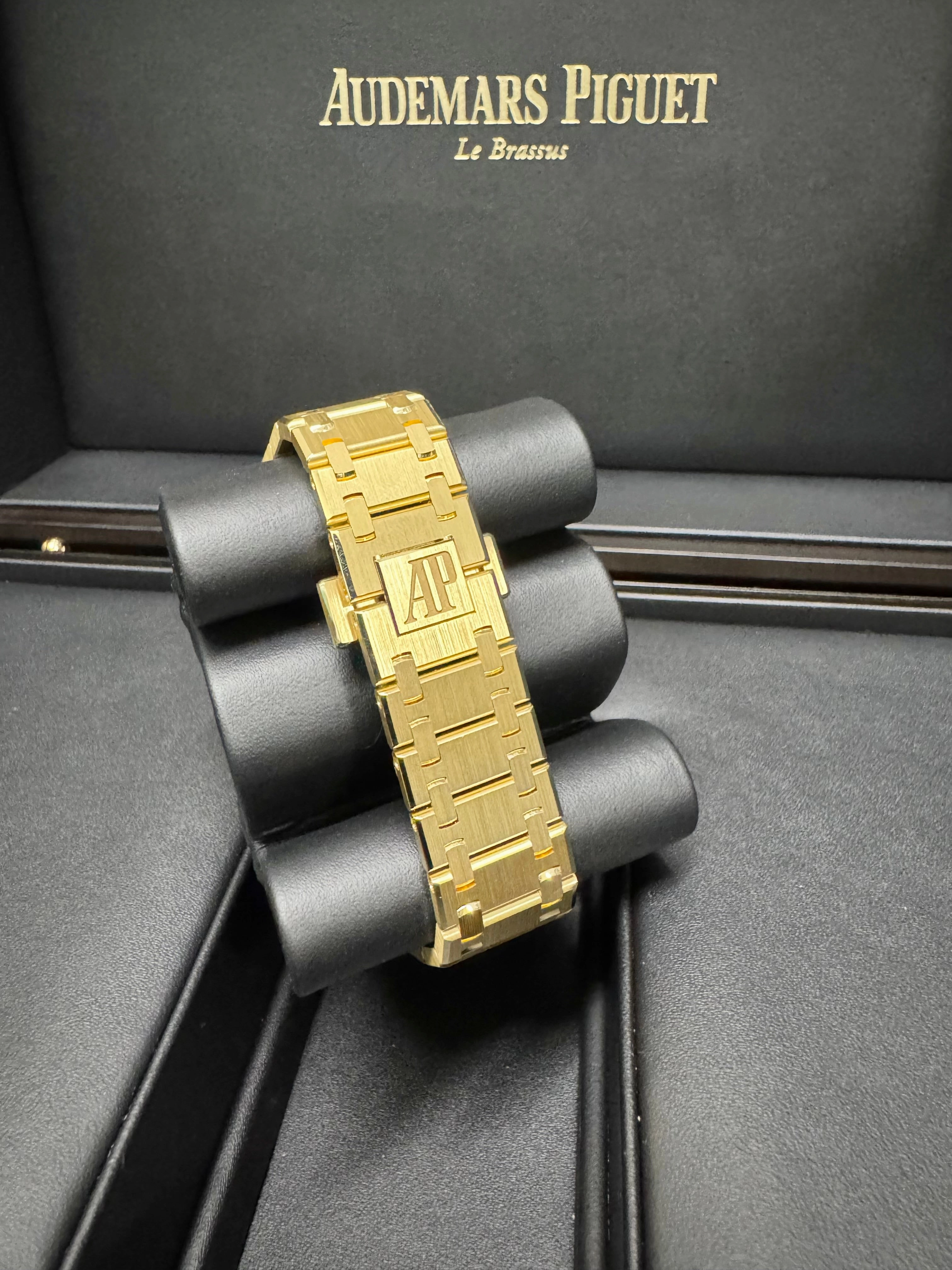 2024 Audemars Piguet Royal Oak Jumbo Extra-Thin Openworked 16204BA