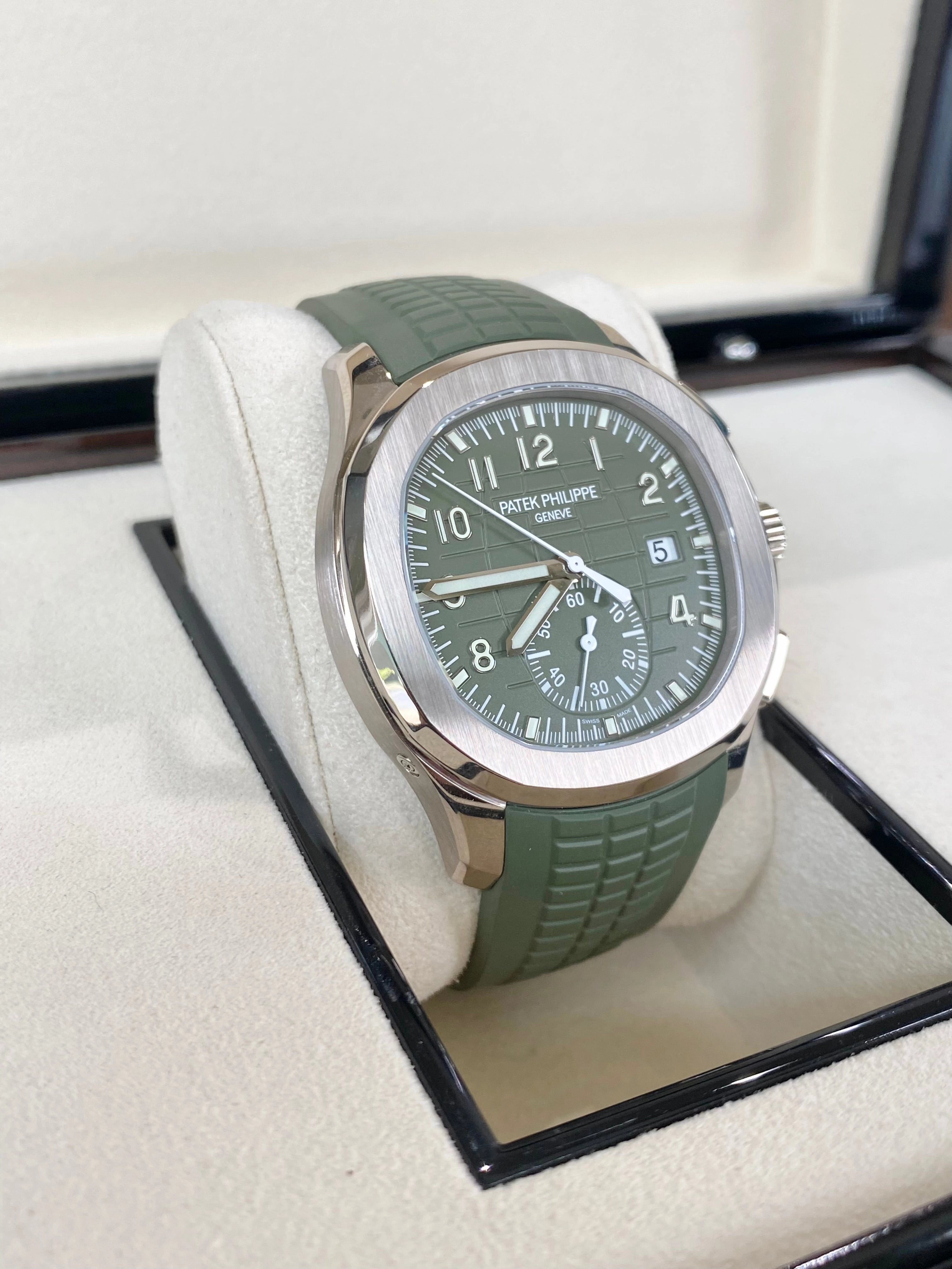 2024 Patek Philippe Aquanaut Self-Winding 5968G-010