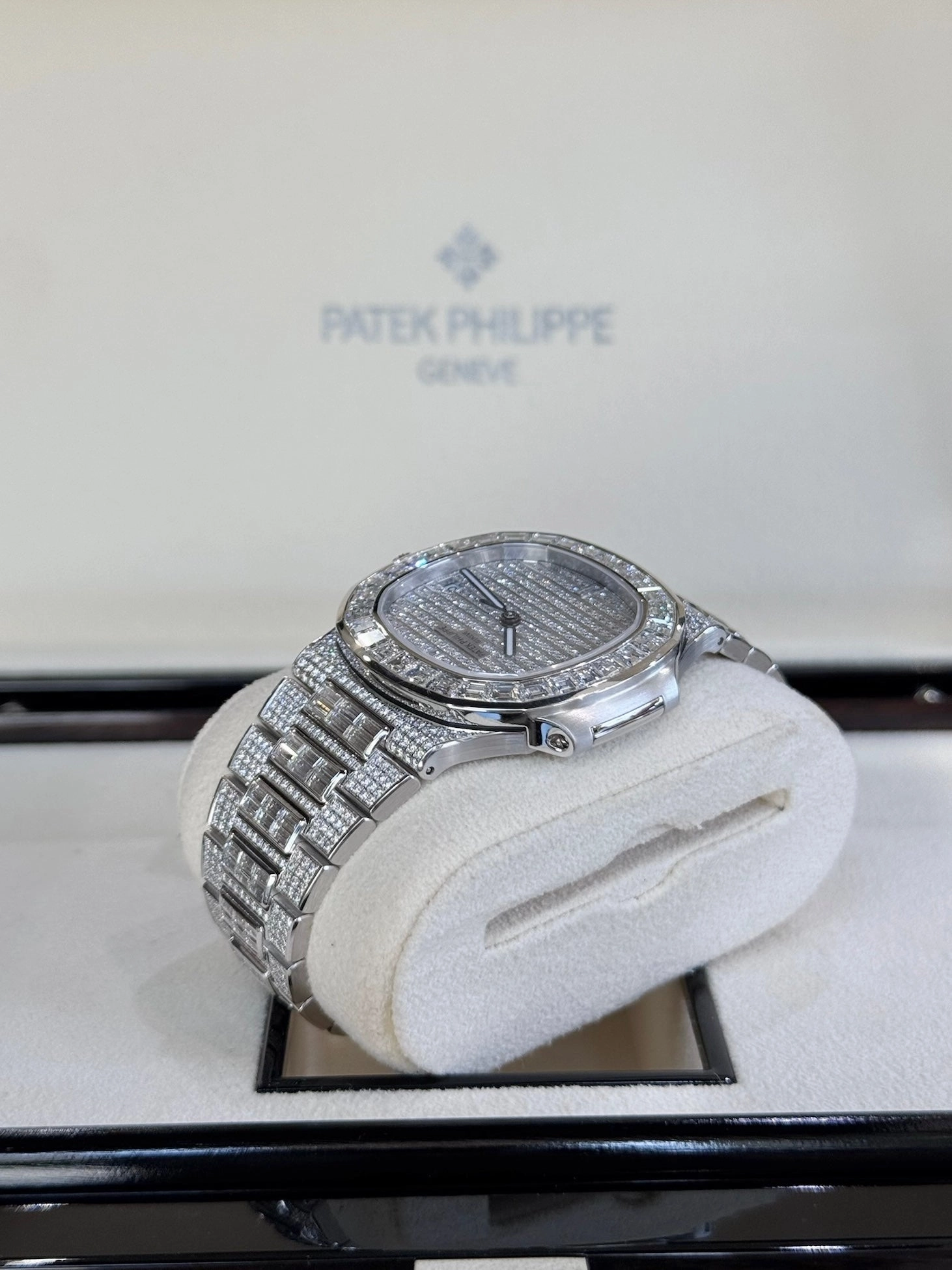 2024 Patek Philippe Nautilus 5719/10G-010