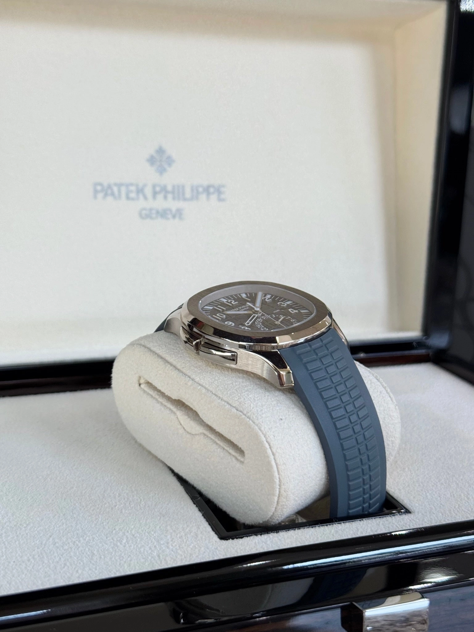 2025 Patek Philippe Aquanaut Travel Time 5164G