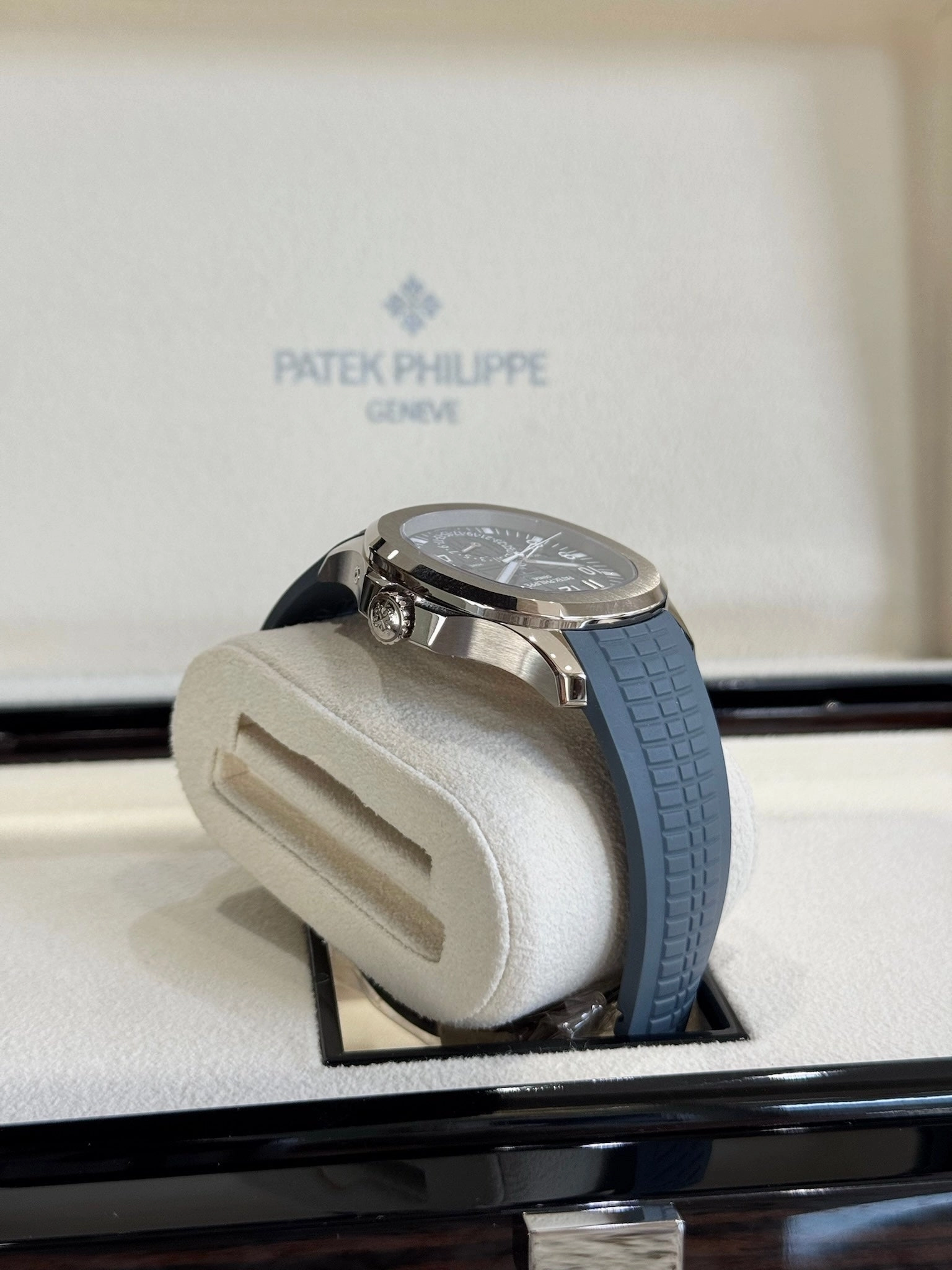 2025 Patek Philippe Aquanaut Travel Time 5164G