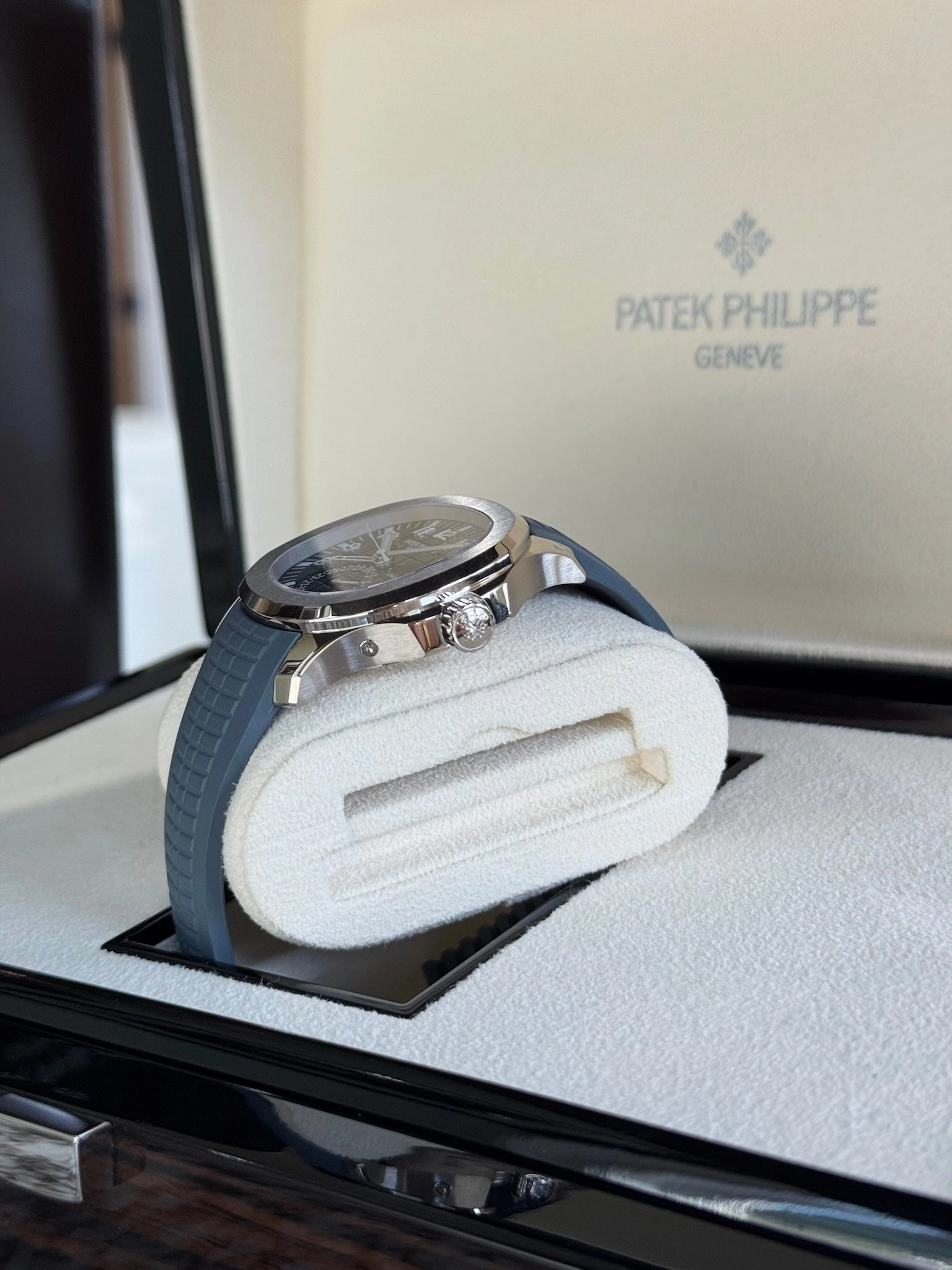 2025 Patek Philippe Aquanaut Travel Time 5164G
