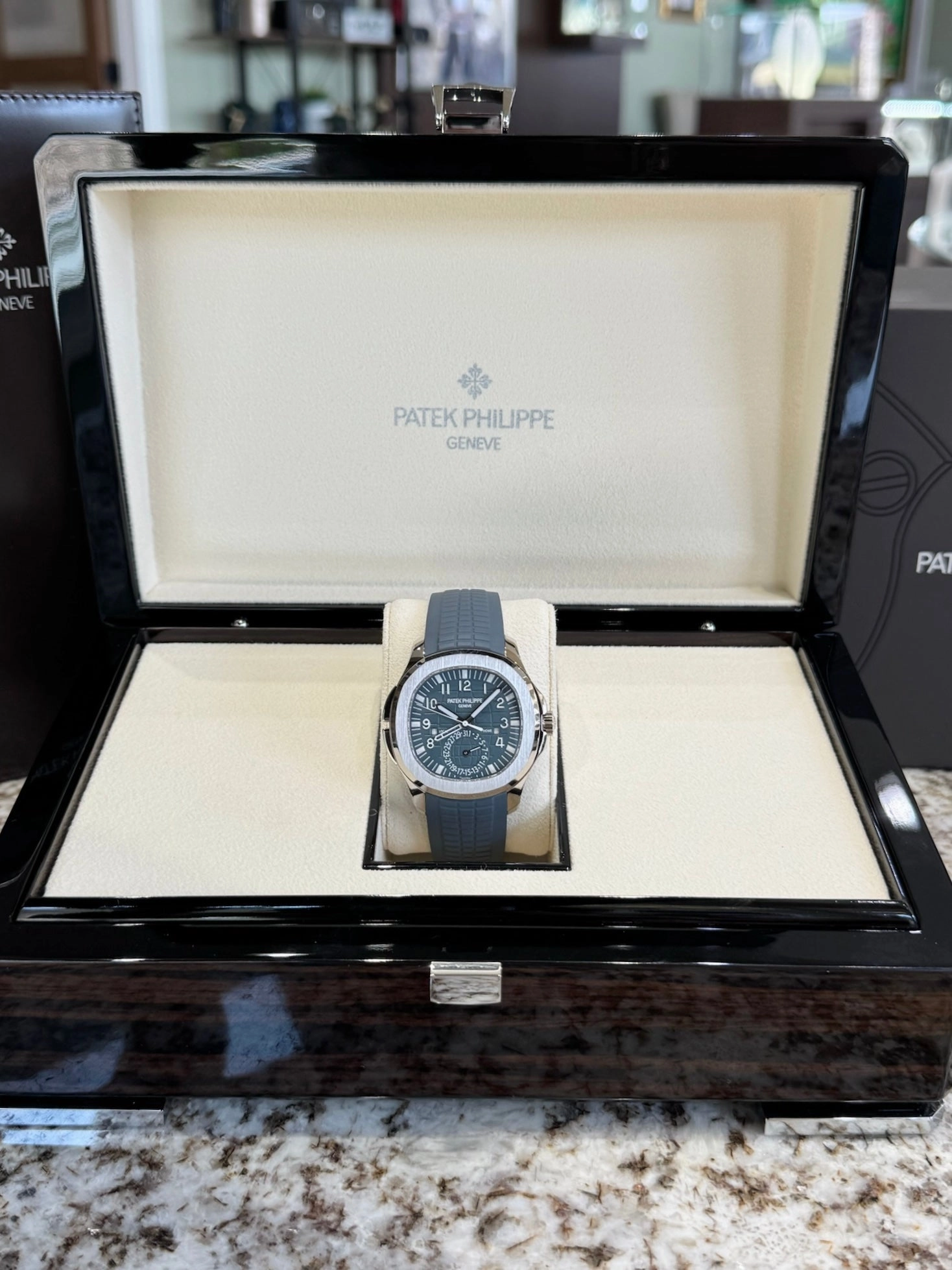 2025 Patek Philippe Aquanaut Travel Time 5164G