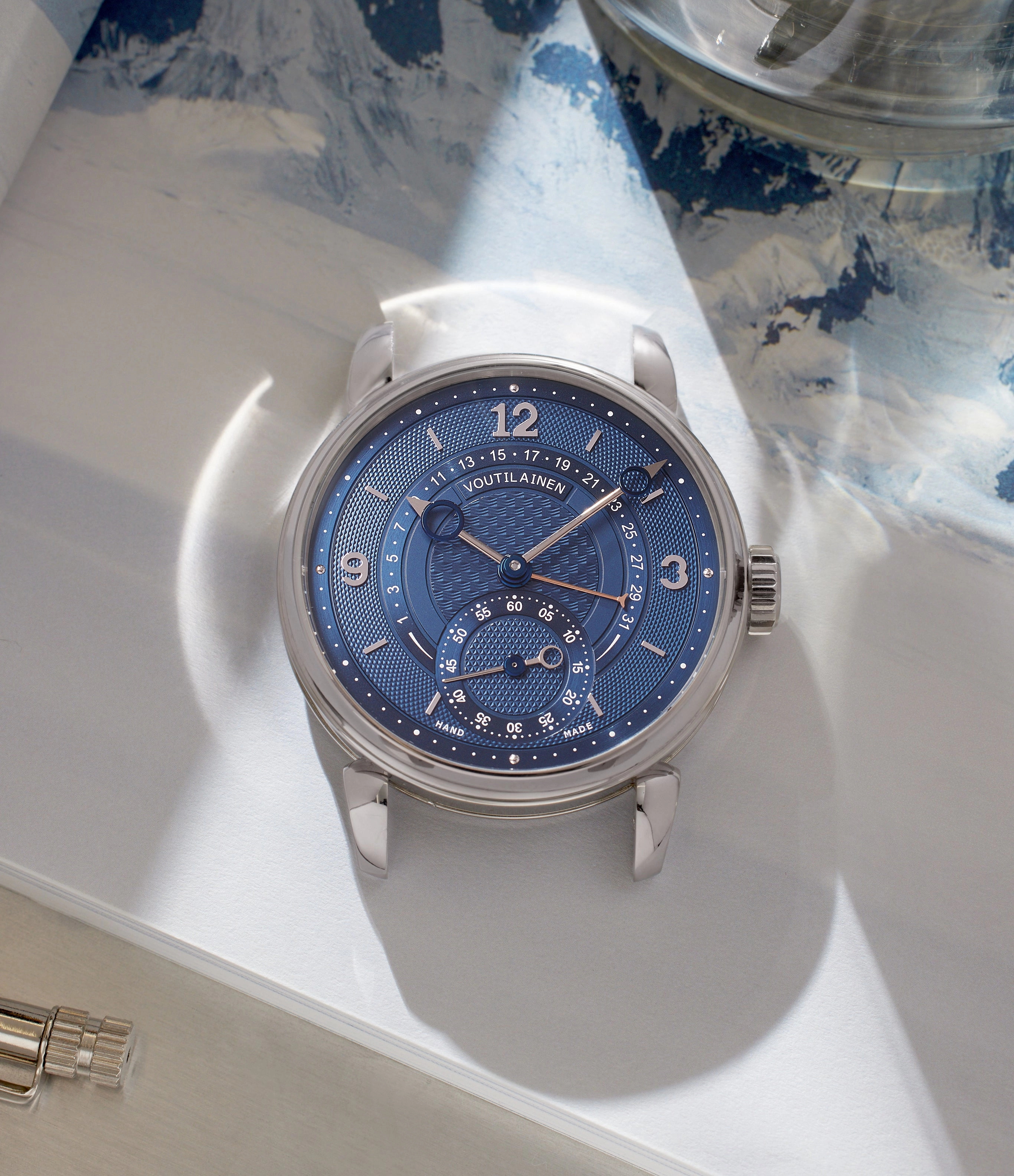 217QRS | Retrograde Date | White Gold