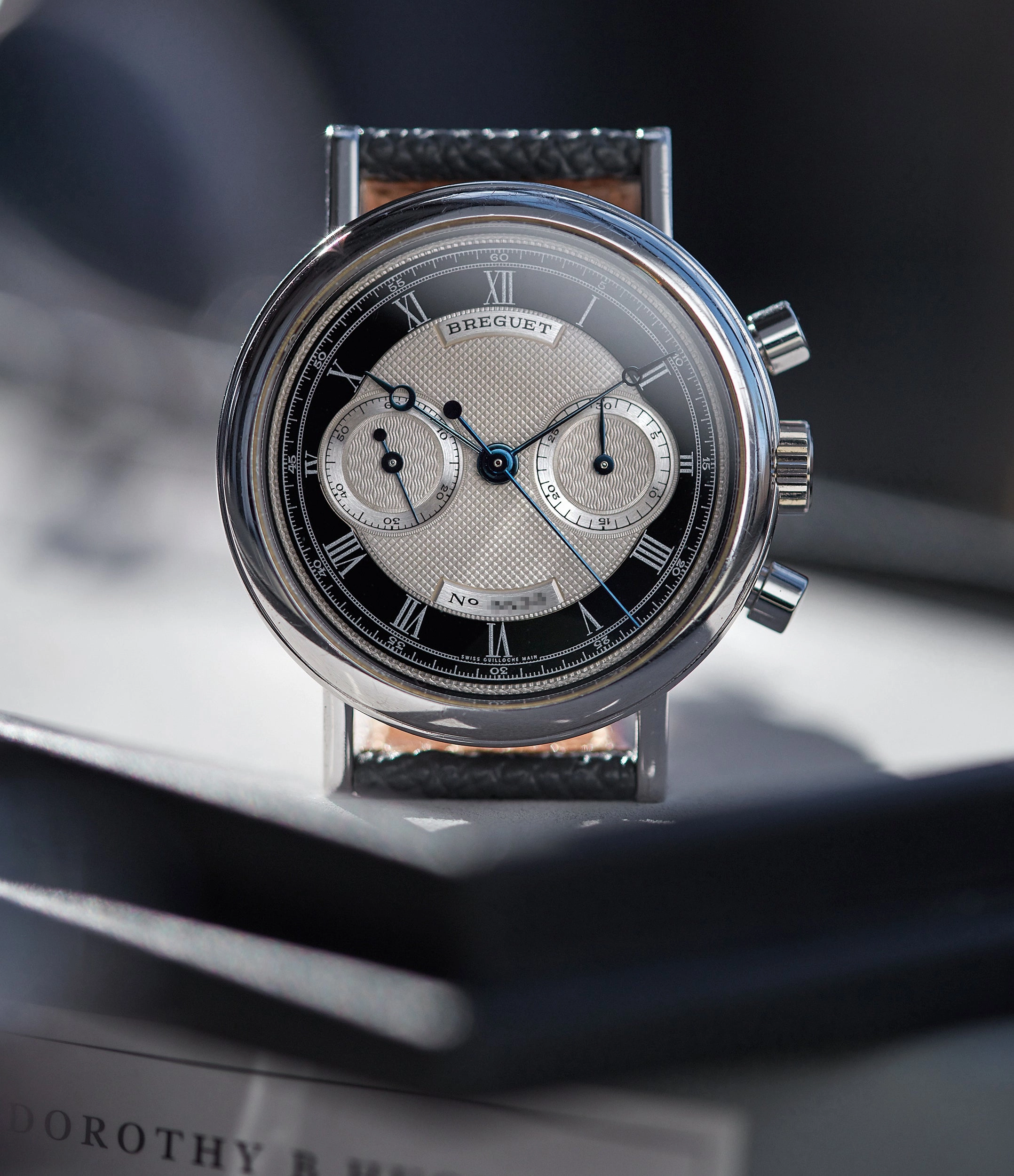 3237 | Tuxedo Dial | White Gold