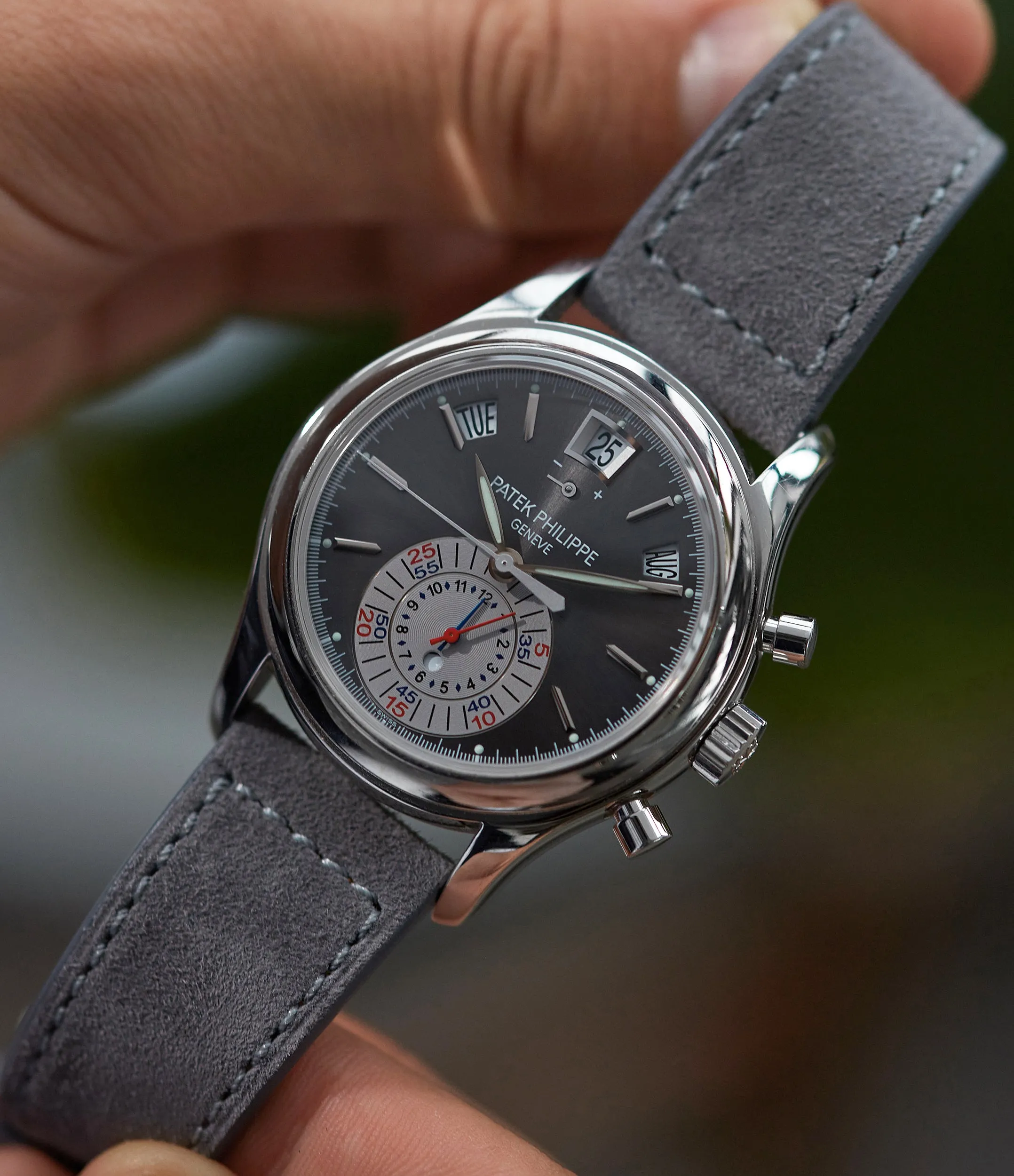 5960P-001 | Annual Calendar Chronograph | Platinum