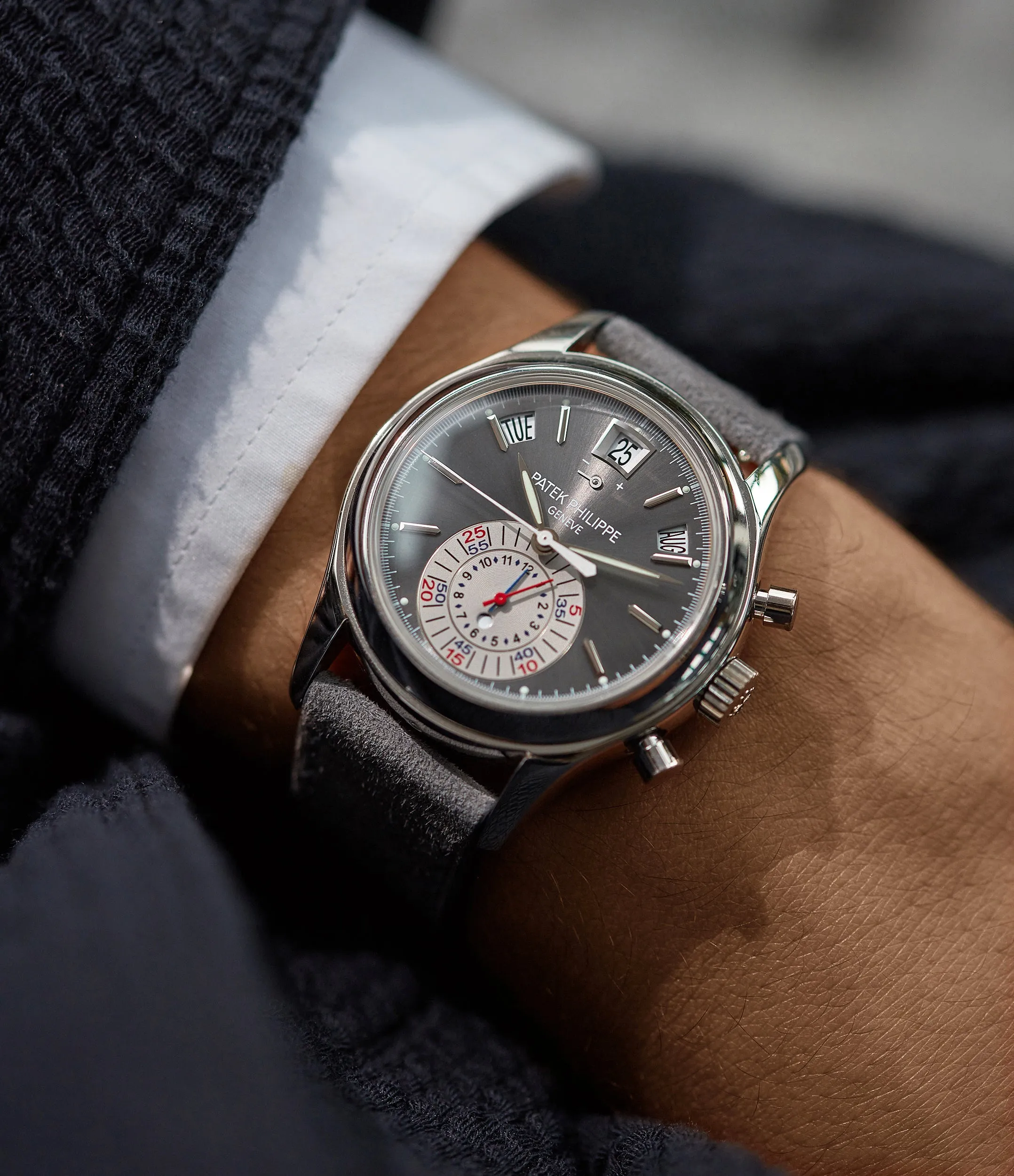 5960P-001 | Annual Calendar Chronograph | Platinum
