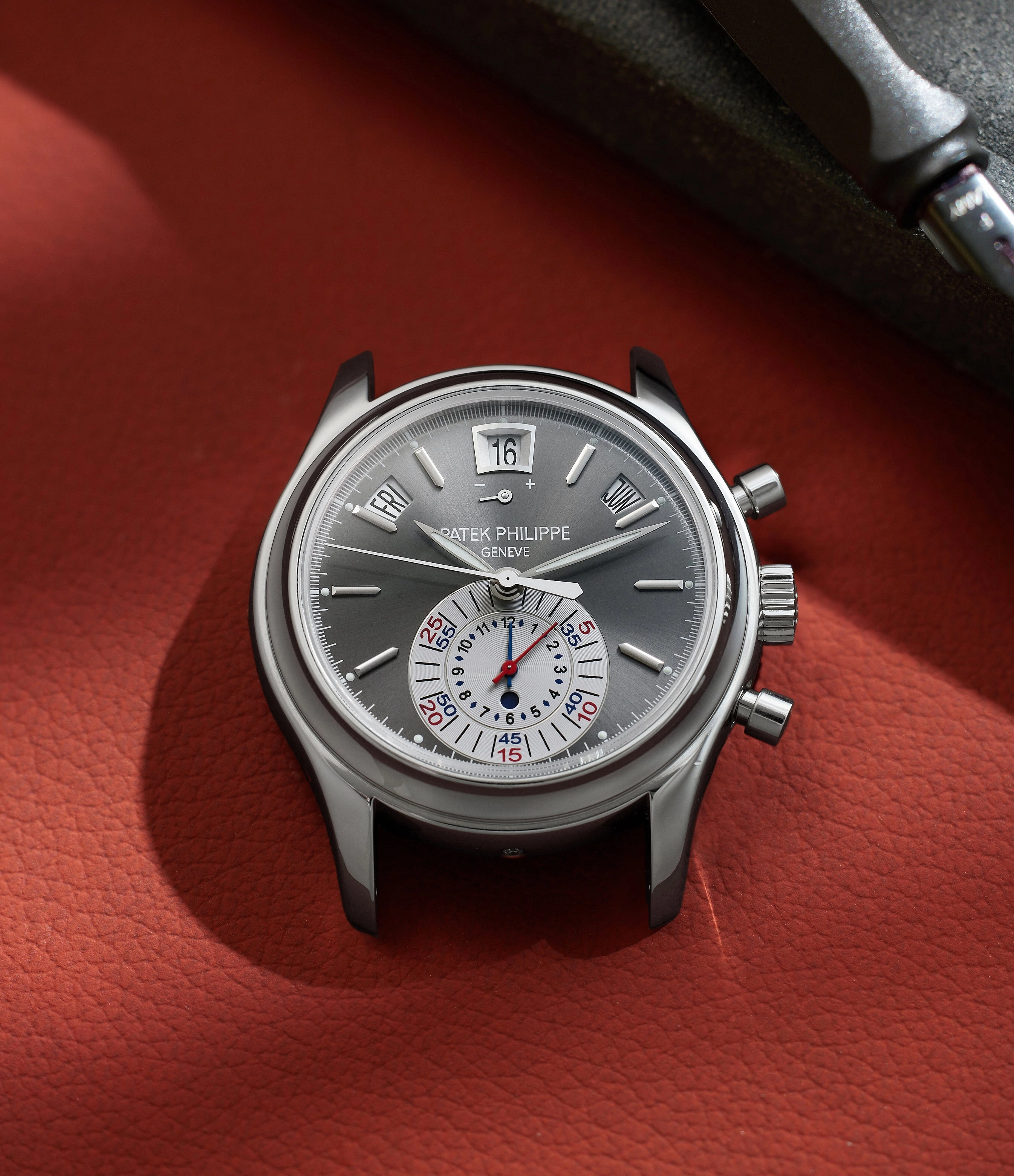 Annual Calendar Chronograph | 5960P-001 | Platinum