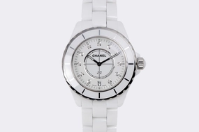 Chanel J12 Quartz H2125 Ceramic 38mm Watch