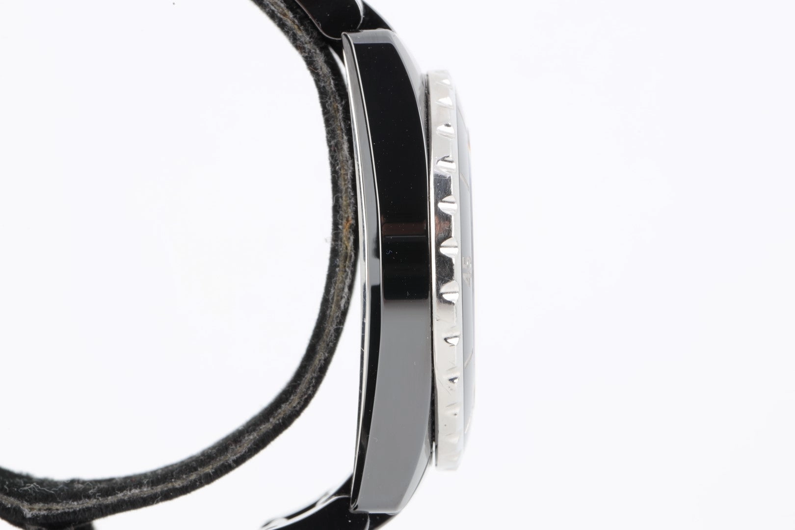 Channel J12 HO685 Ceramic 38mm Ladies Watch