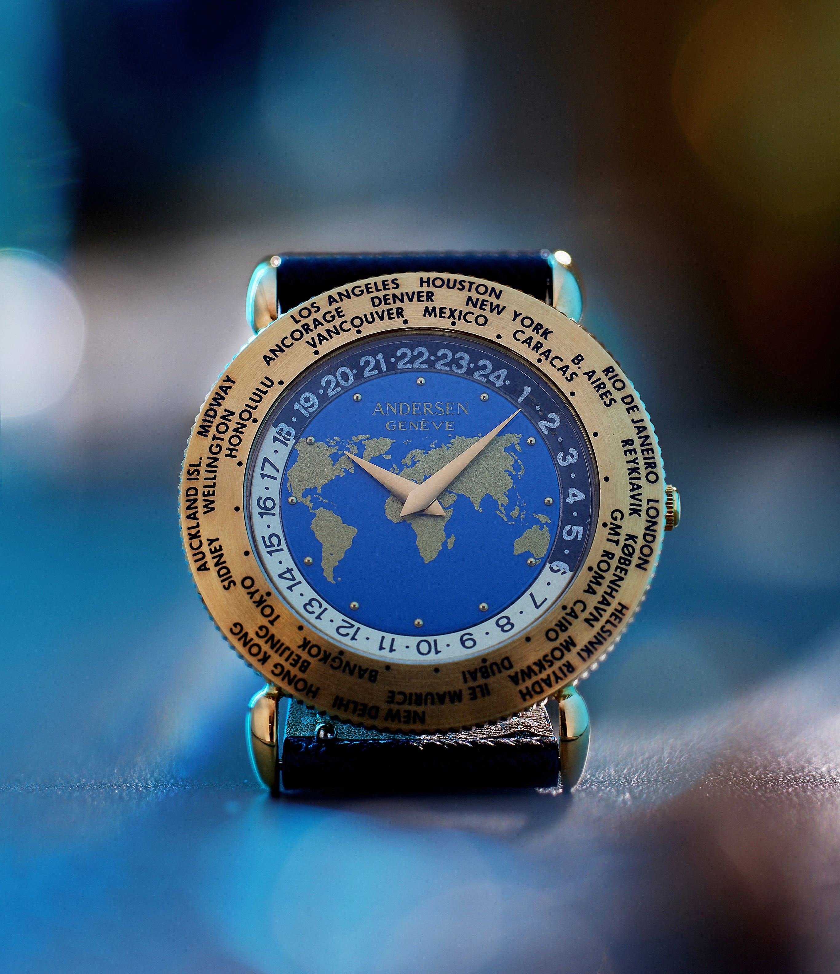 Communication 24 | Yellow Gold