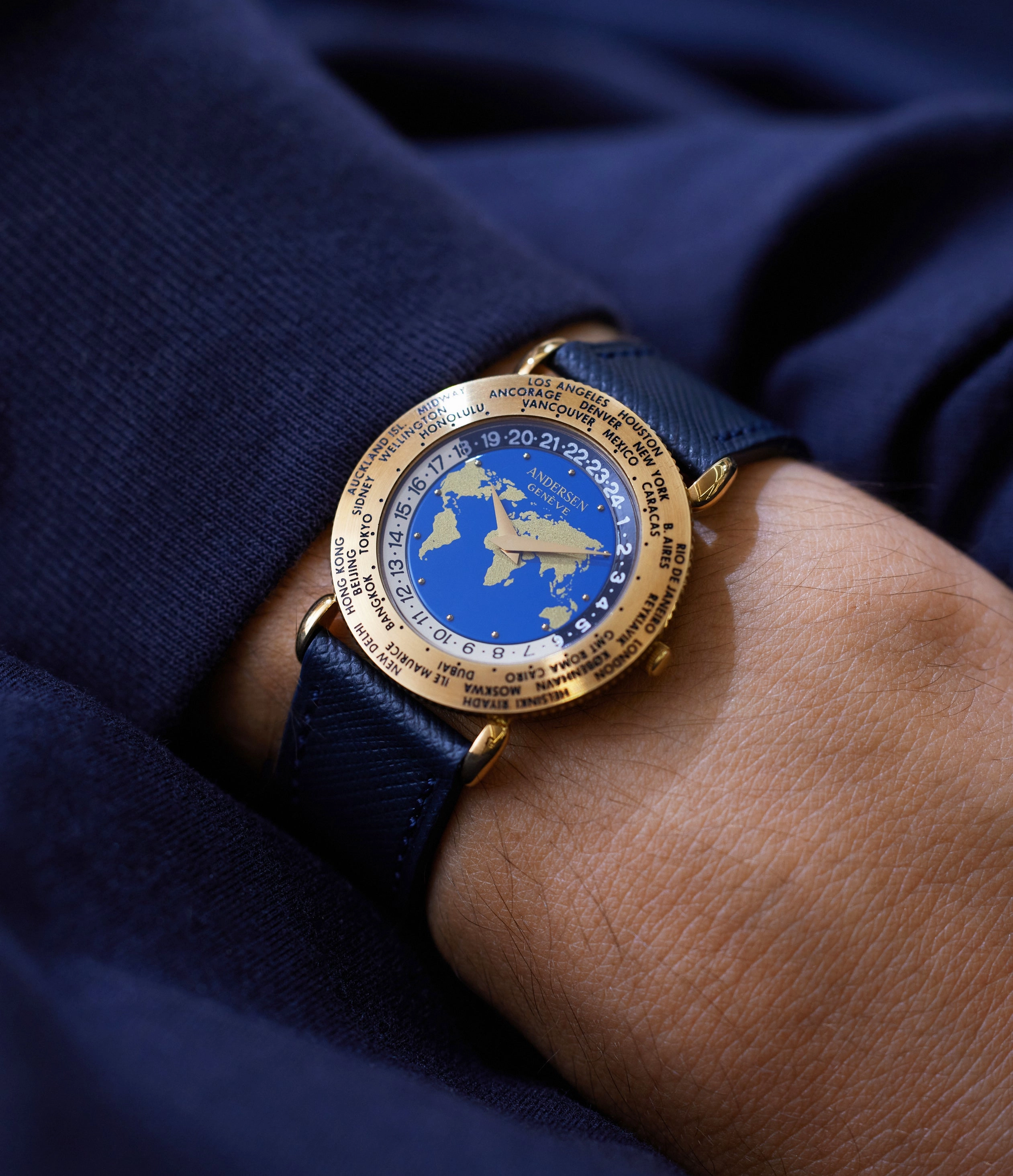 Communication 24 | Yellow Gold