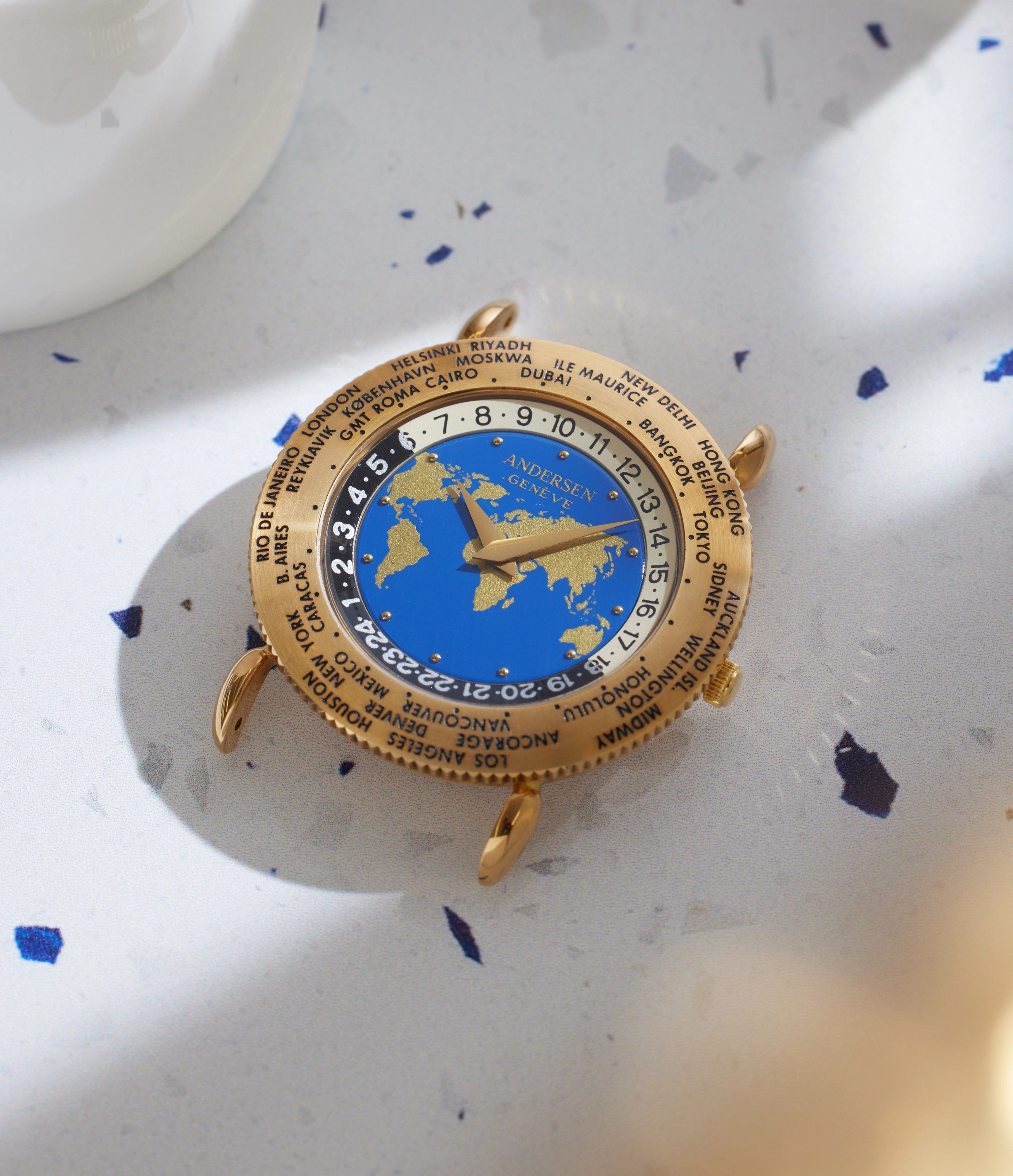 Communication 24 | Yellow Gold