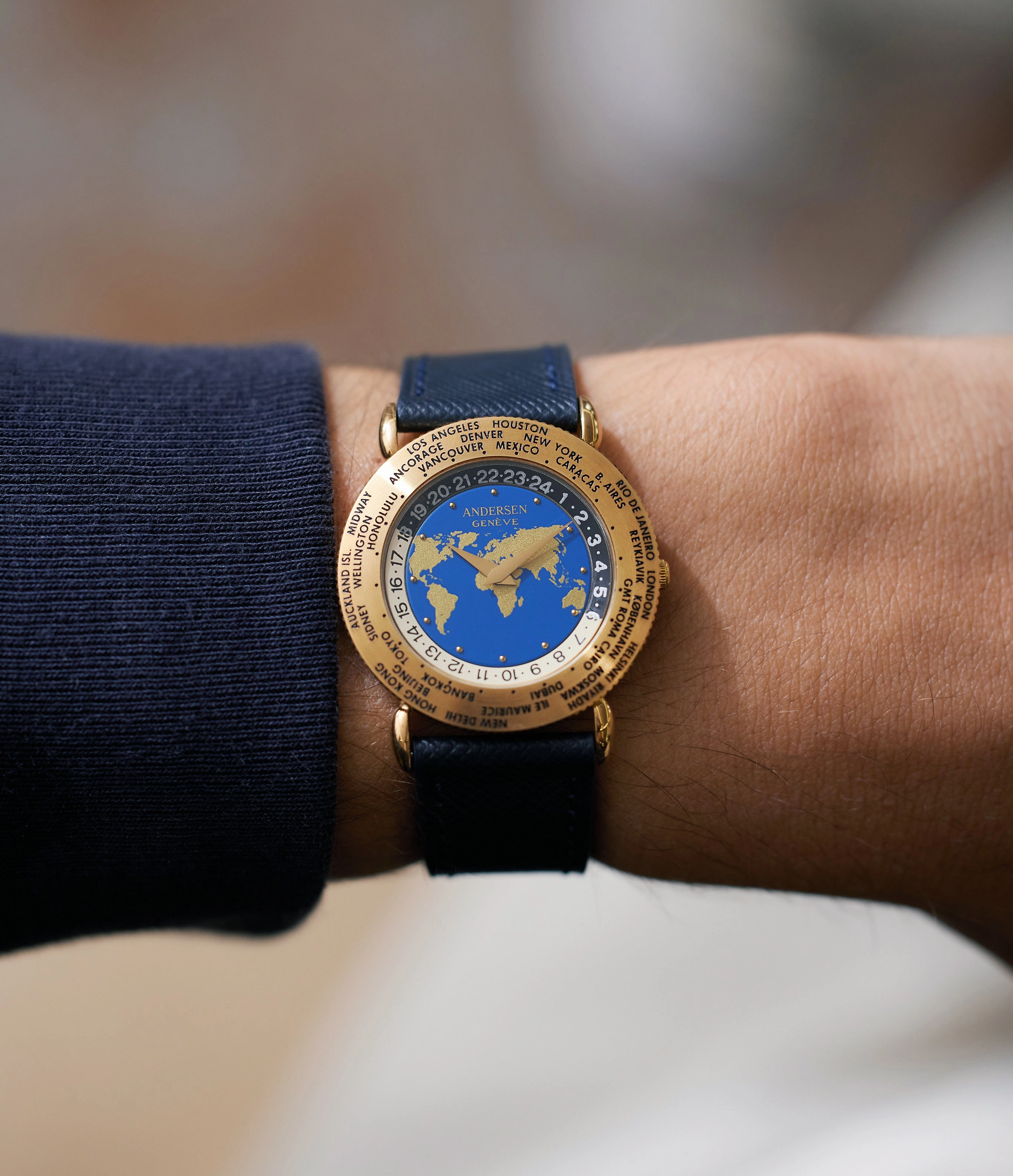 Communication 24 | Yellow Gold