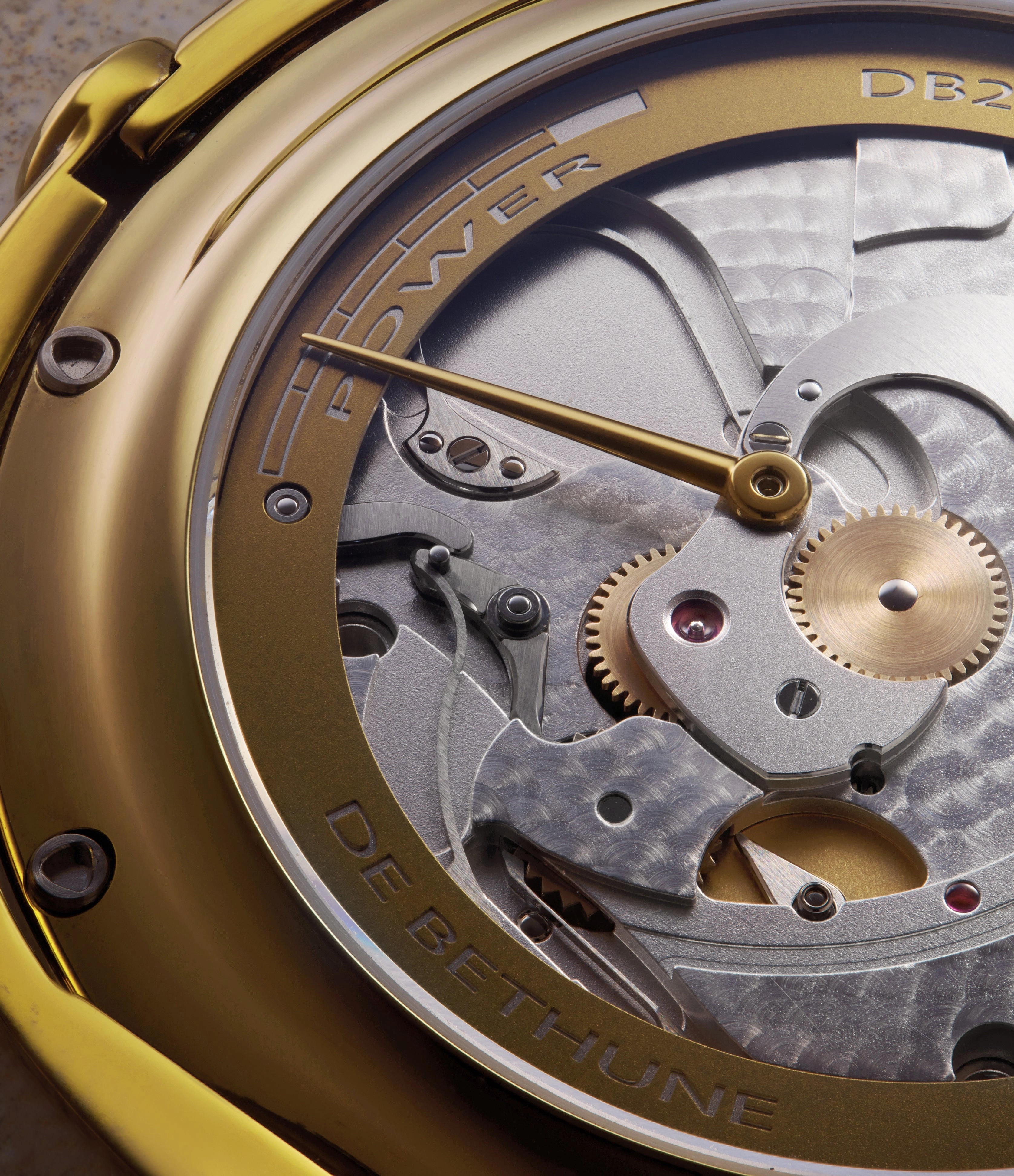 DB28 Yellow Tones | Titanium