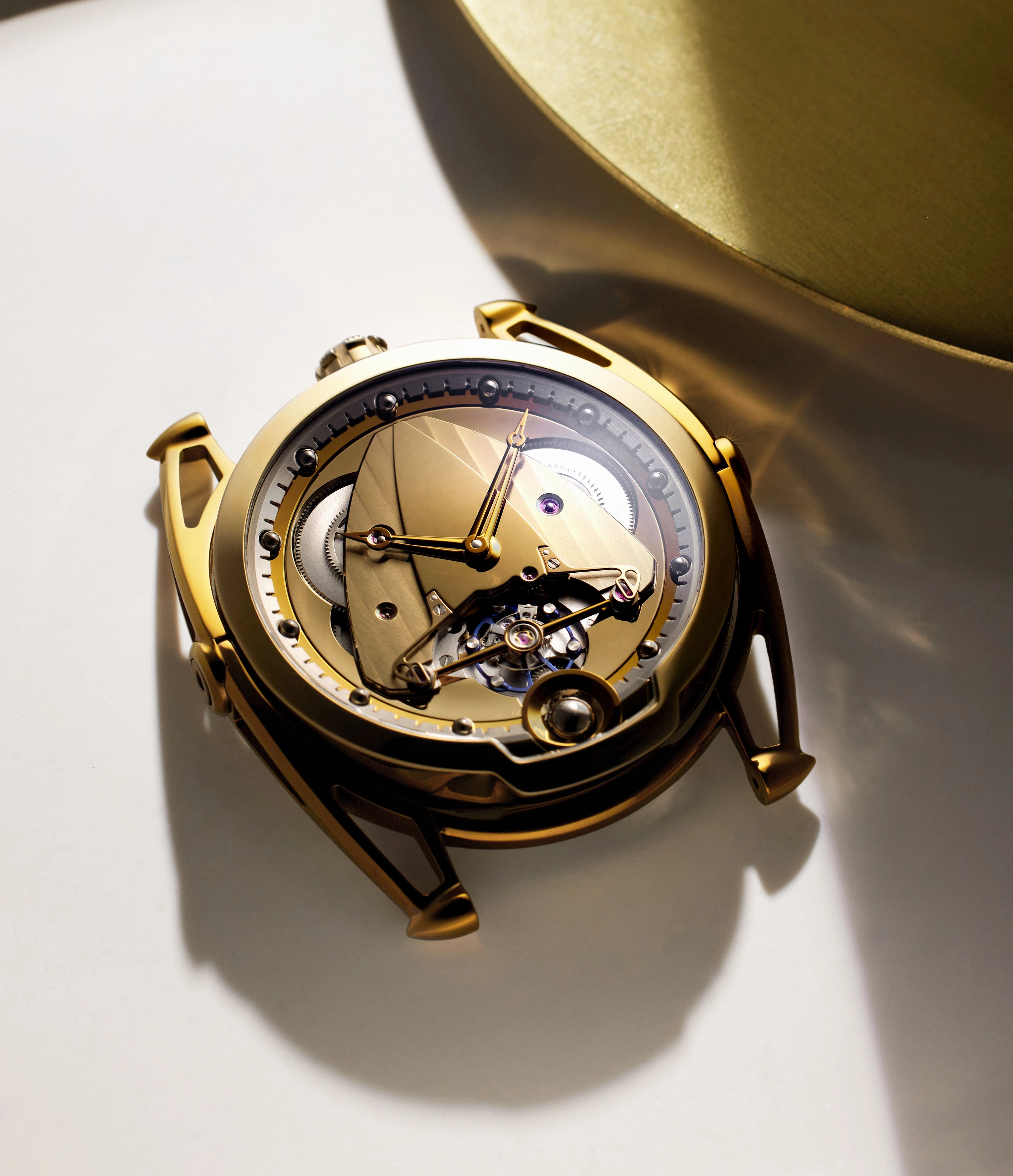 DB28 Yellow Tones | Titanium