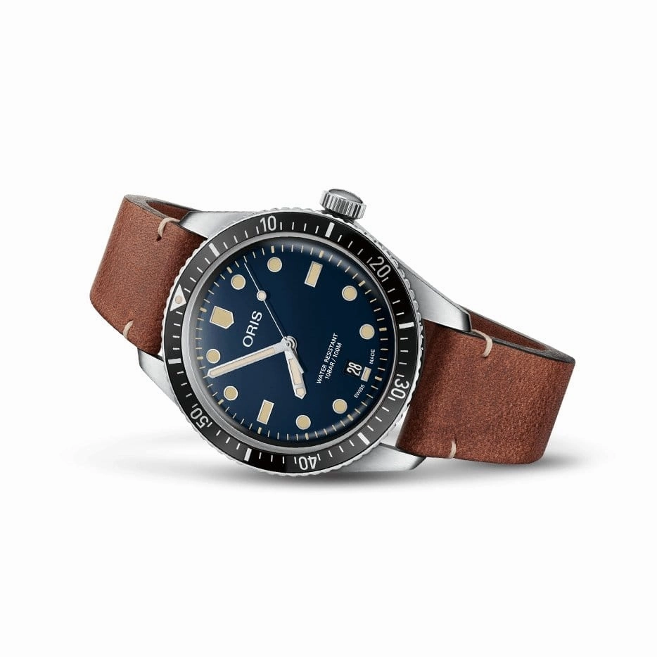 Divers Sixty-Five