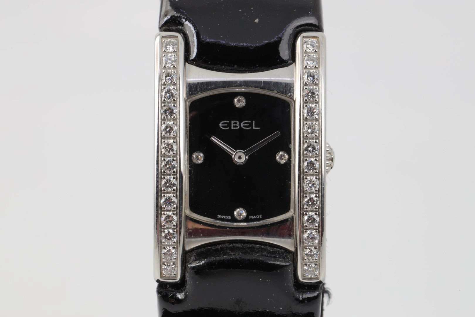 Ebel Beluga Manchette E 9057a28-10 Stainless Diamond Bezel 28mm Ladies Watch