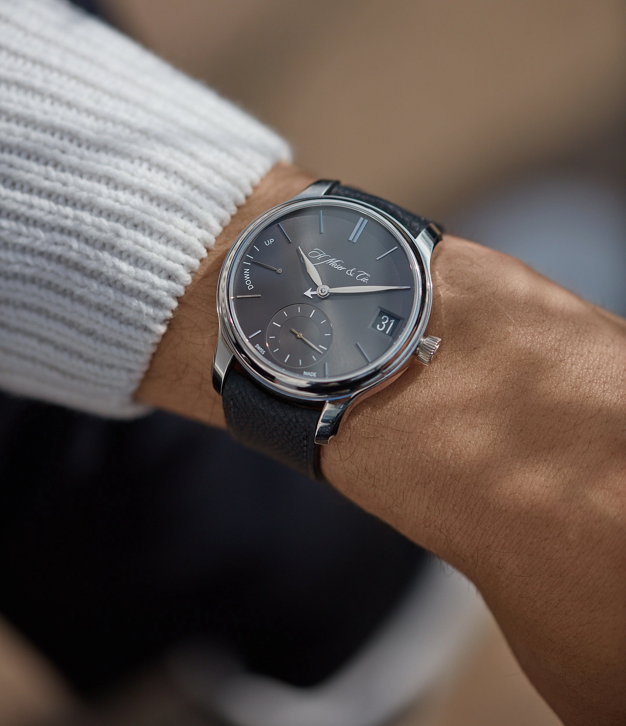 Endeavour Perpetual Calendar | Platinum