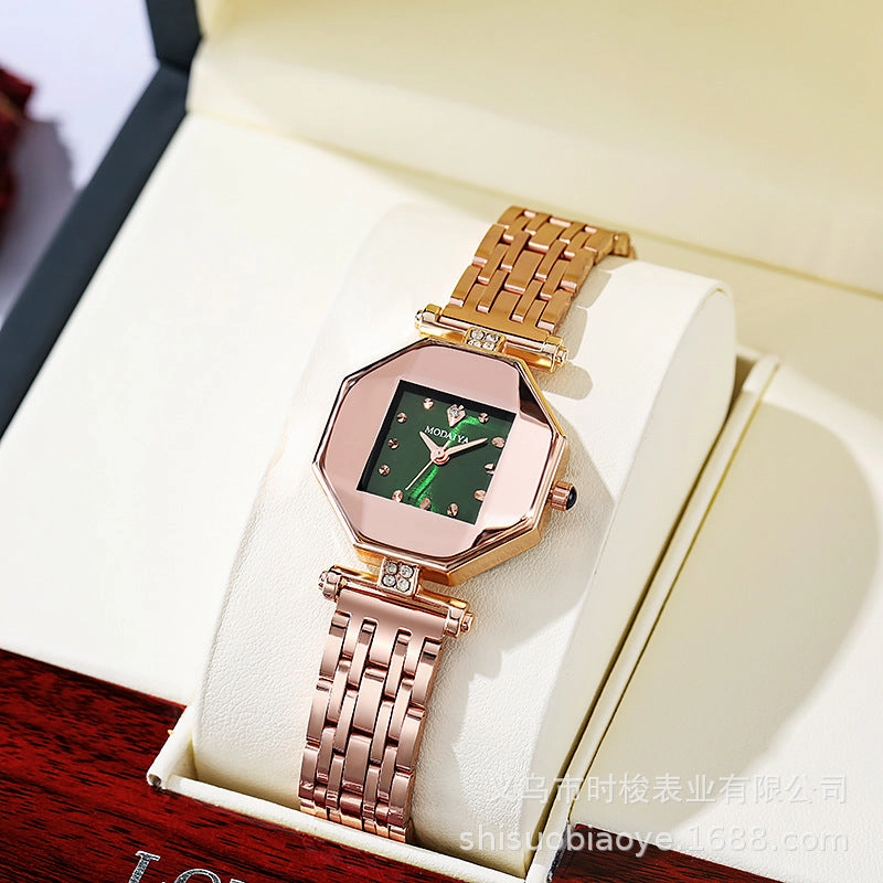 Fashion Peacock Green Women's Quartz Watch