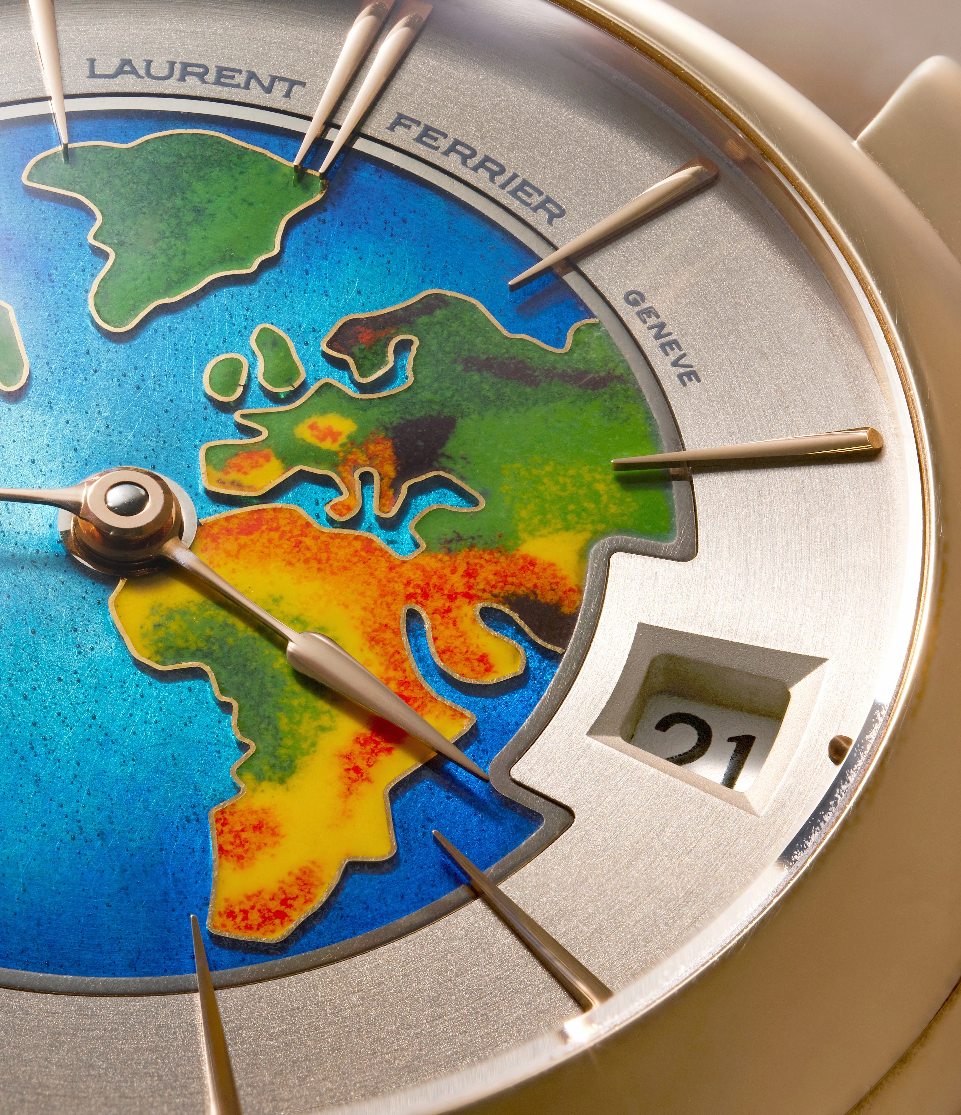 Galet Traveller | Cloisonn World Enamel Dial | Red Gold