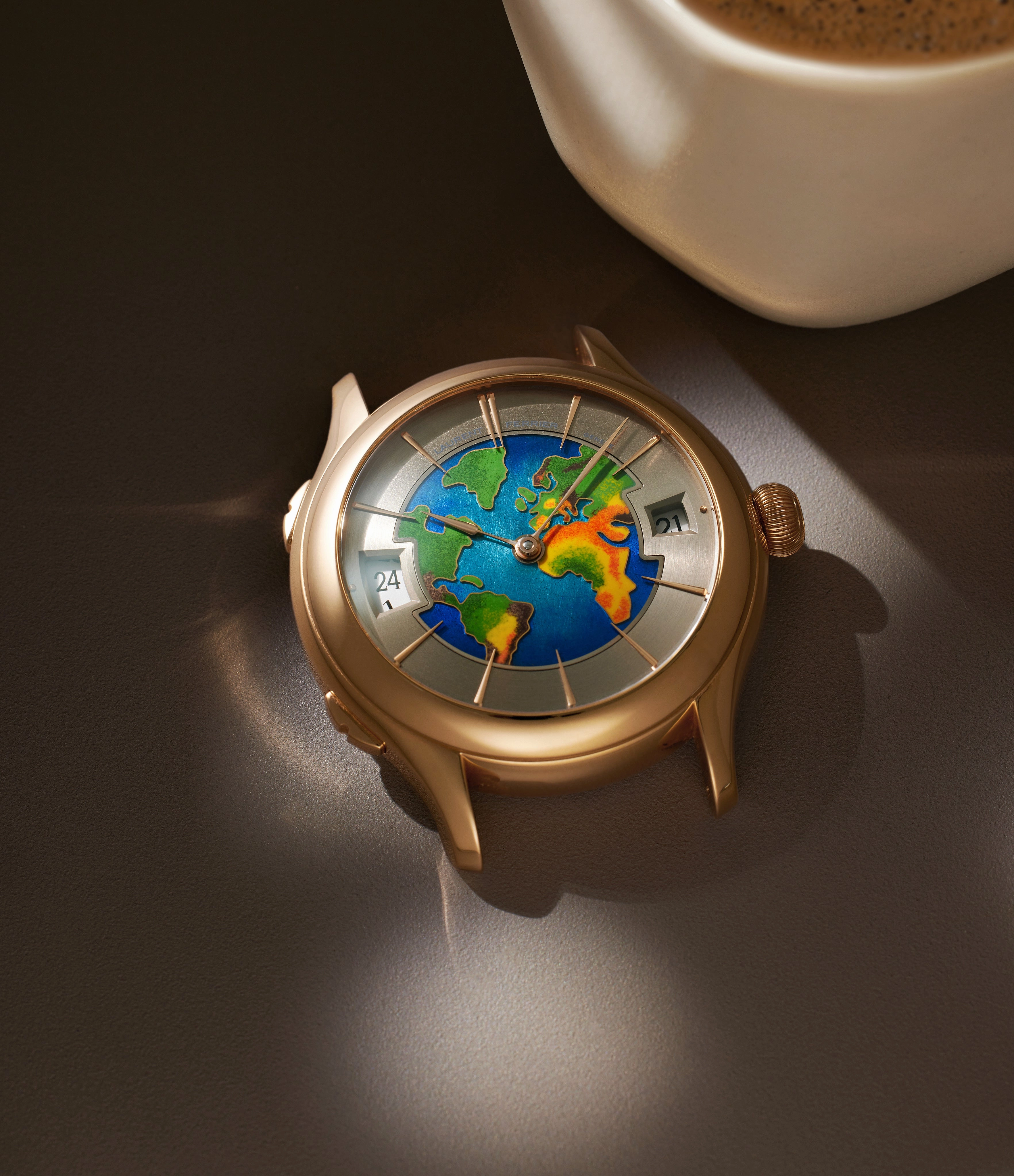 Galet Traveller | Cloisonn World Enamel Dial | Red Gold