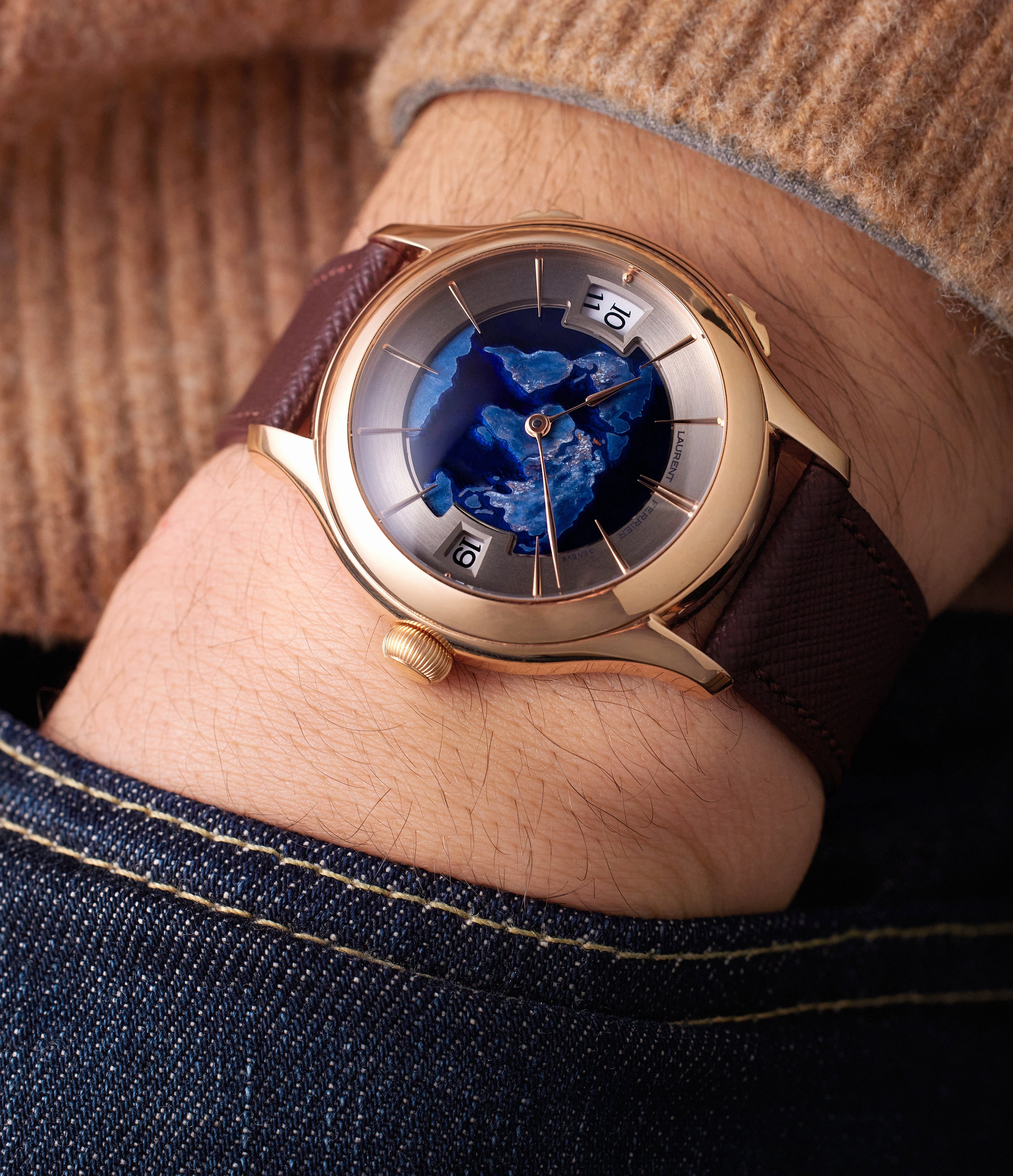Galet Traveller | World Enamel Dial | Red Gold