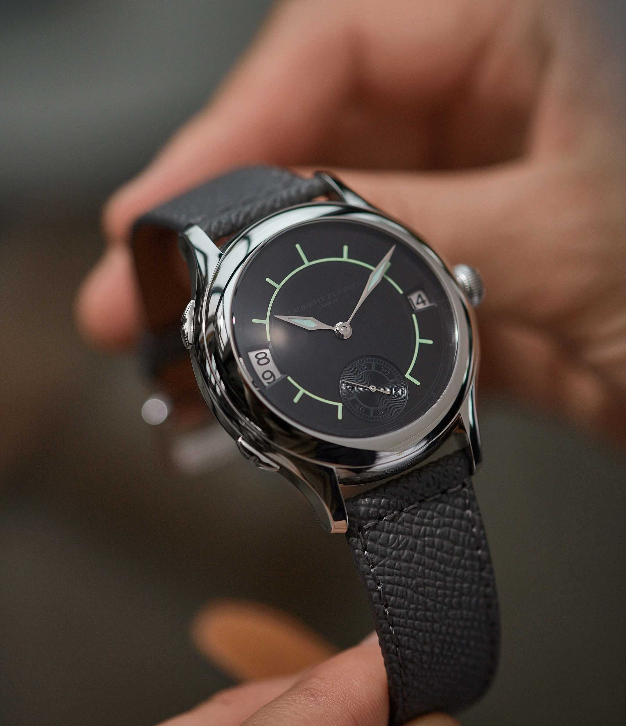 Galet Traveller Boral LF 230.01 | Luminous Sector Dial | Steel