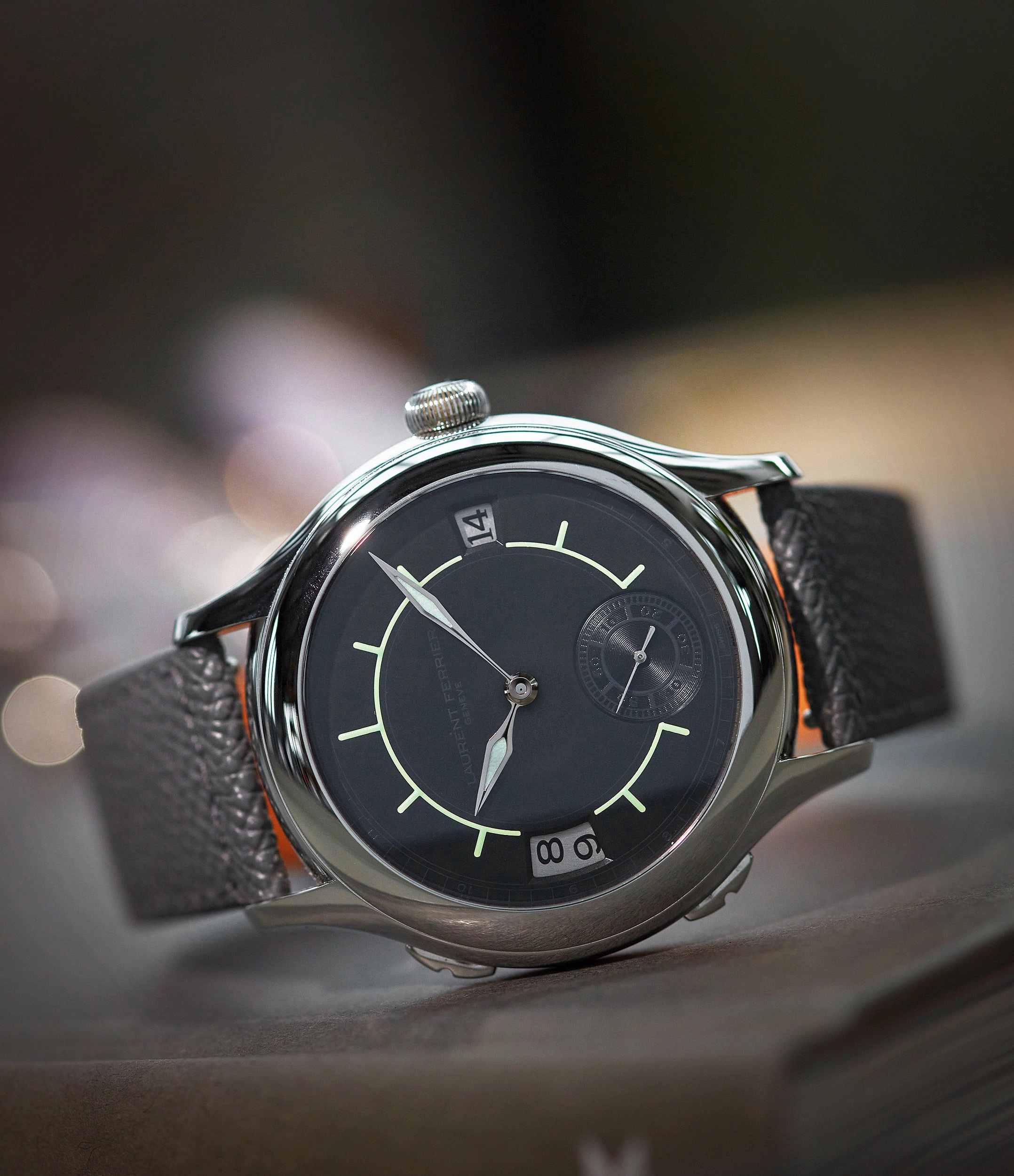 Galet Traveller Boral LF 230.01 | Luminous Sector Dial | Steel